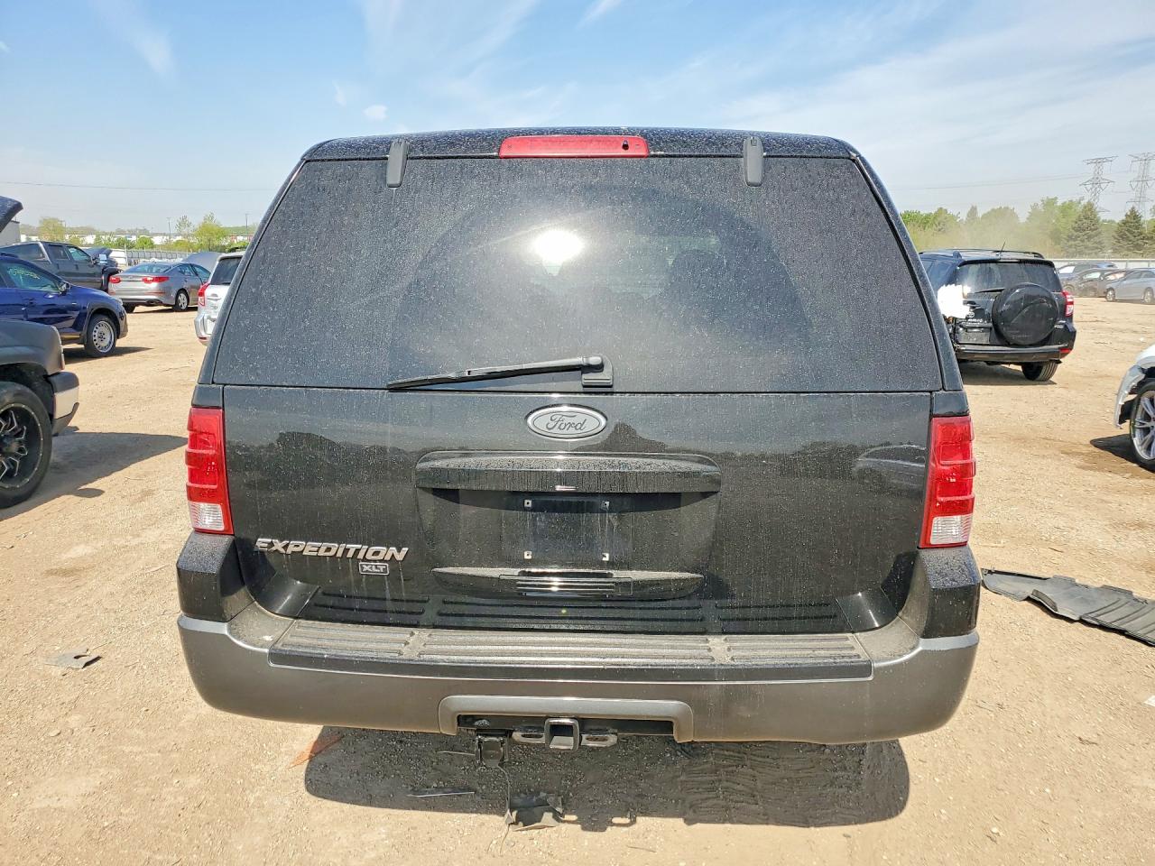 2004 Ford Expedition Xlt Black vin: 1FMPU16W64LA11816