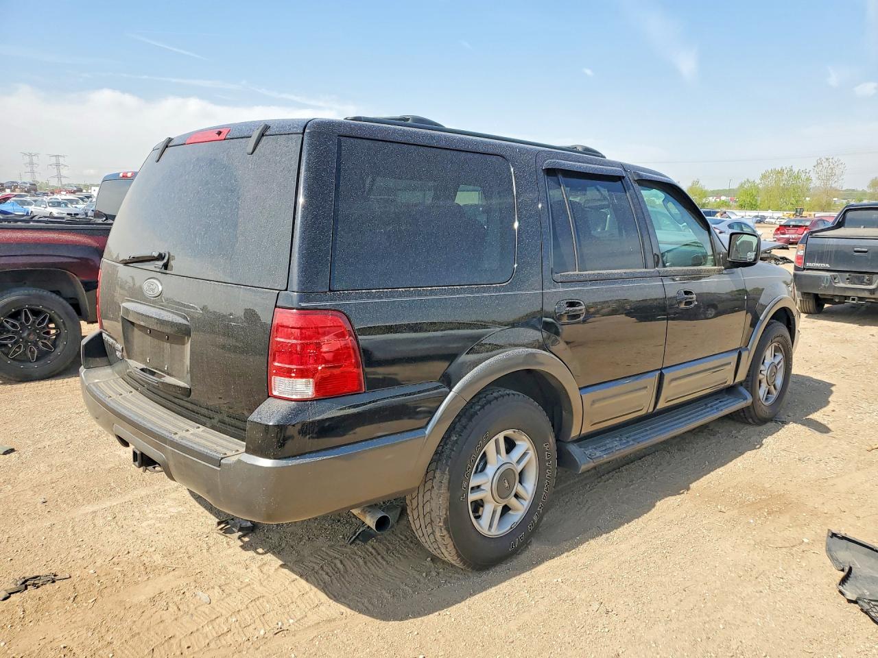 2004 Ford Expedition Xlt Black vin: 1FMPU16W64LA11816