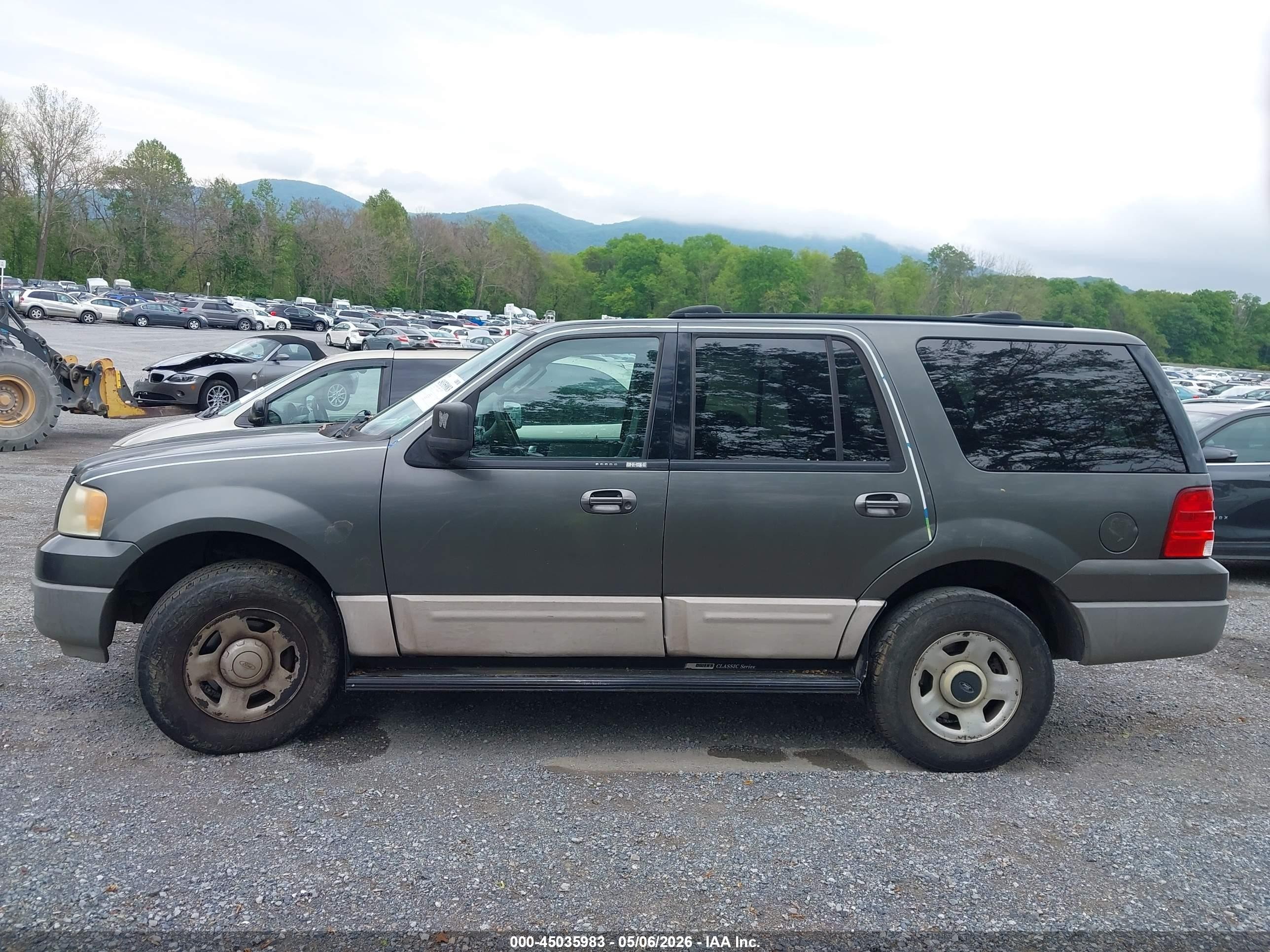 2003 Ford Expedition Xlt Black vin: 1FMPU16W83LC22885