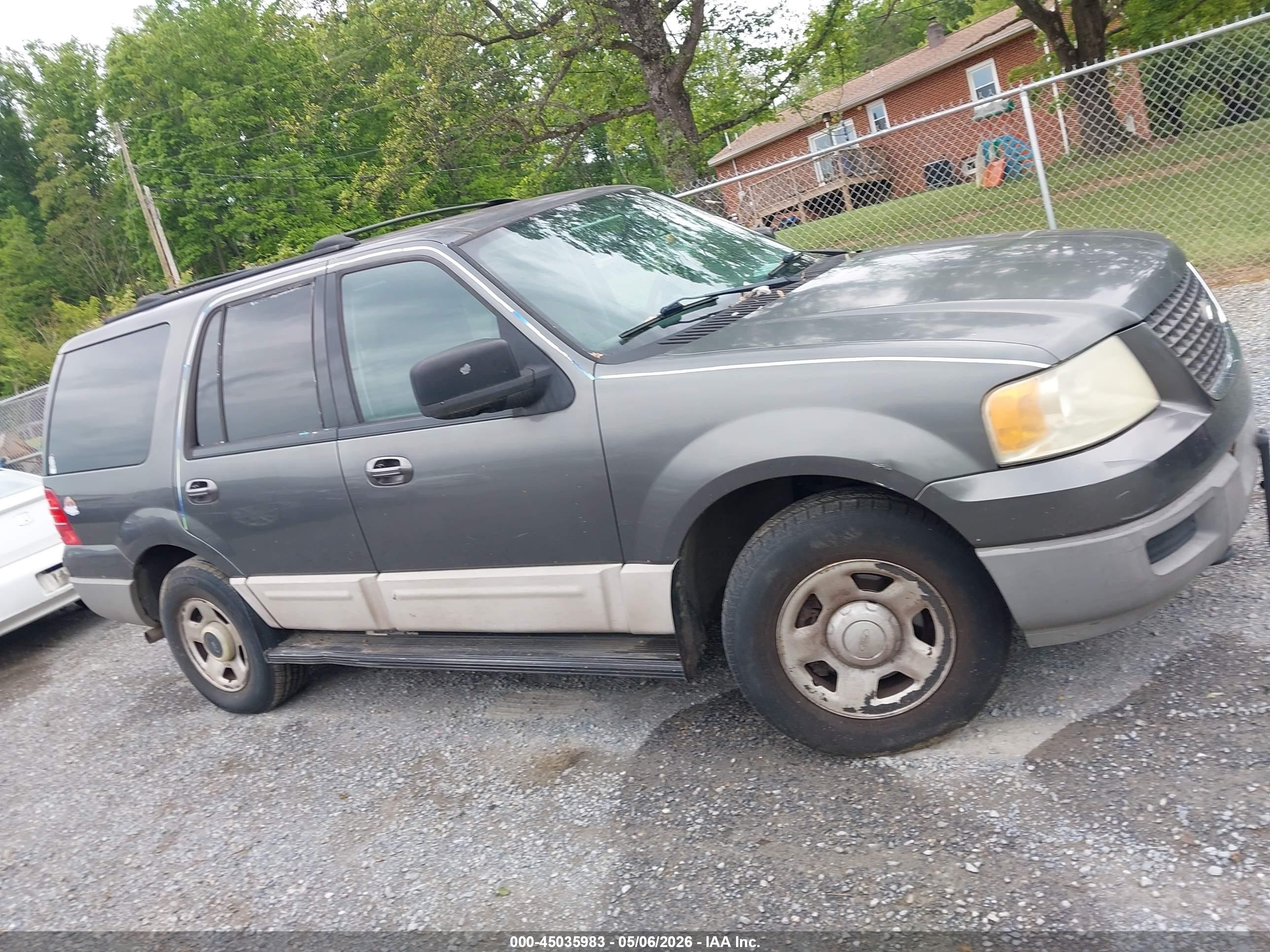 2003 Ford Expedition Xlt Black vin: 1FMPU16W83LC22885