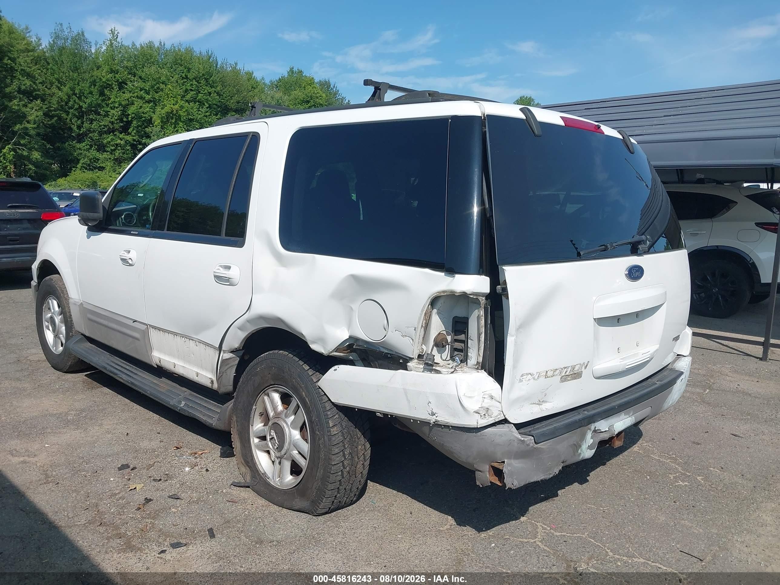 2003 Ford Expedition Xlt Белый vin: 1FMPU16W93LA53072