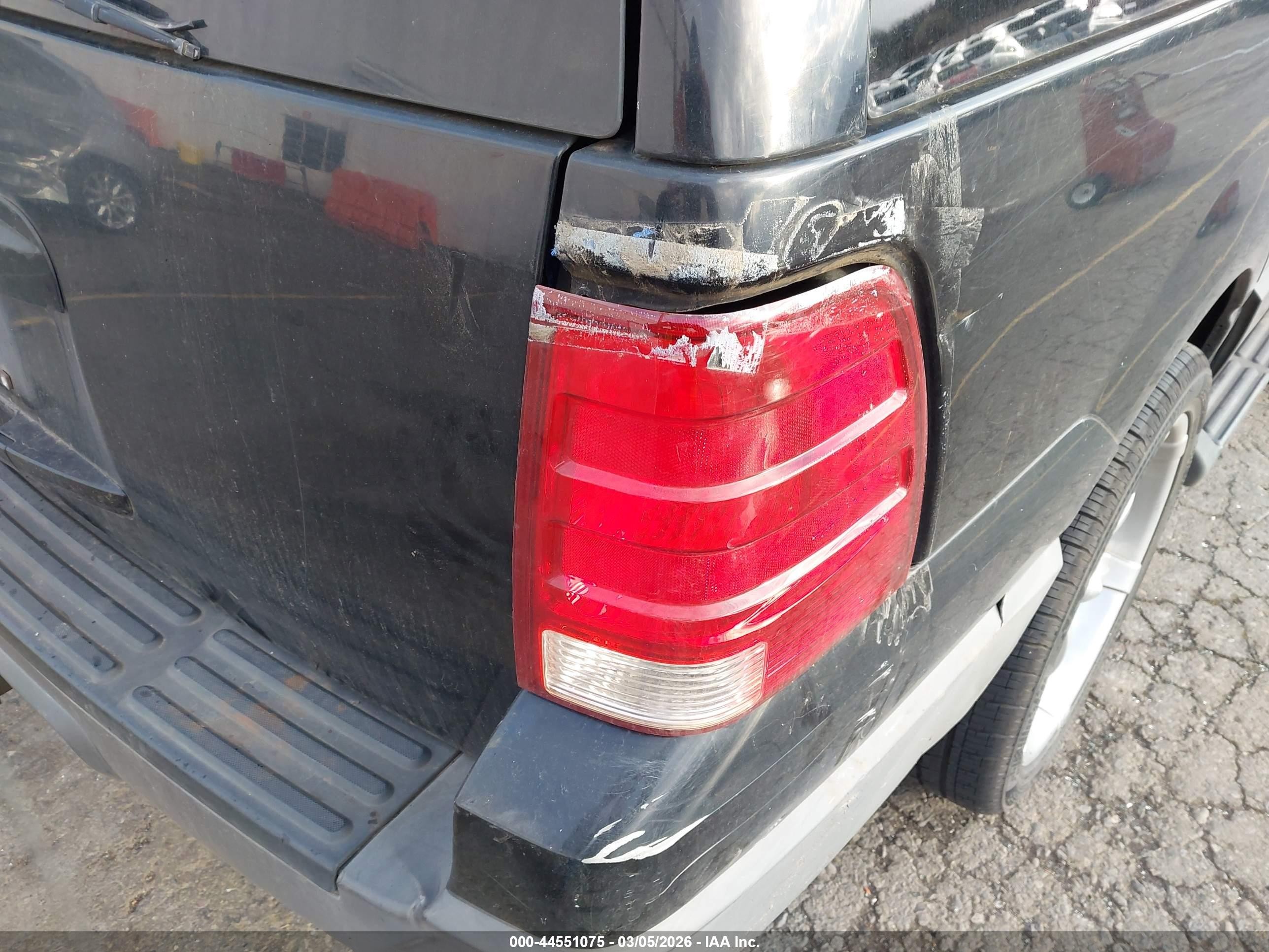 2003 Ford Expedition Xlt Black vin: 1FMPU16WX3LA24325