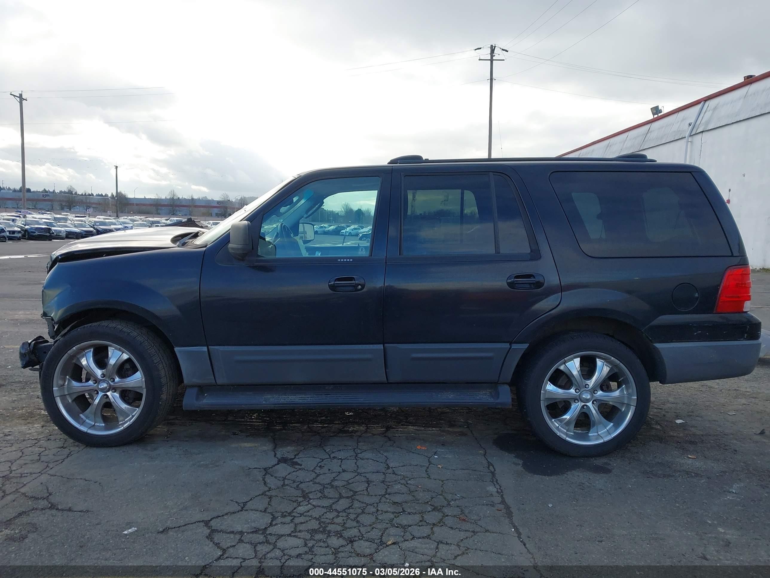 2003 Ford Expedition Xlt Black vin: 1FMPU16WX3LA24325