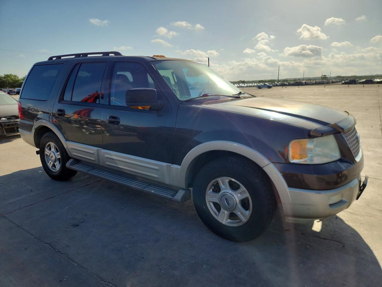 2005 Ford Expedition Eddie Bauer Gray vin: 1FMPU17505LA87796