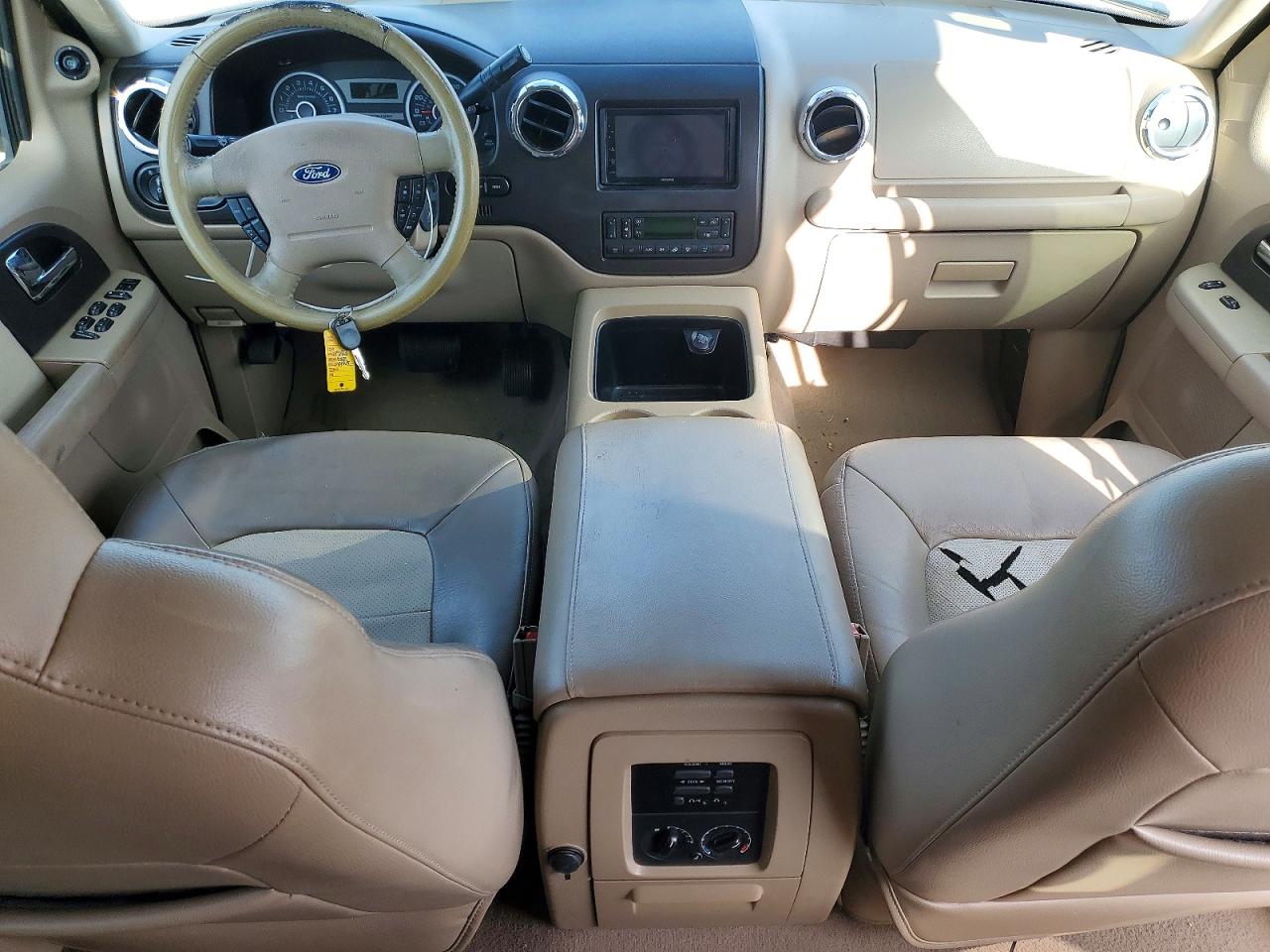2006 Ford Expedition Eddie Bauer Белый vin: 1FMPU17536LA87762