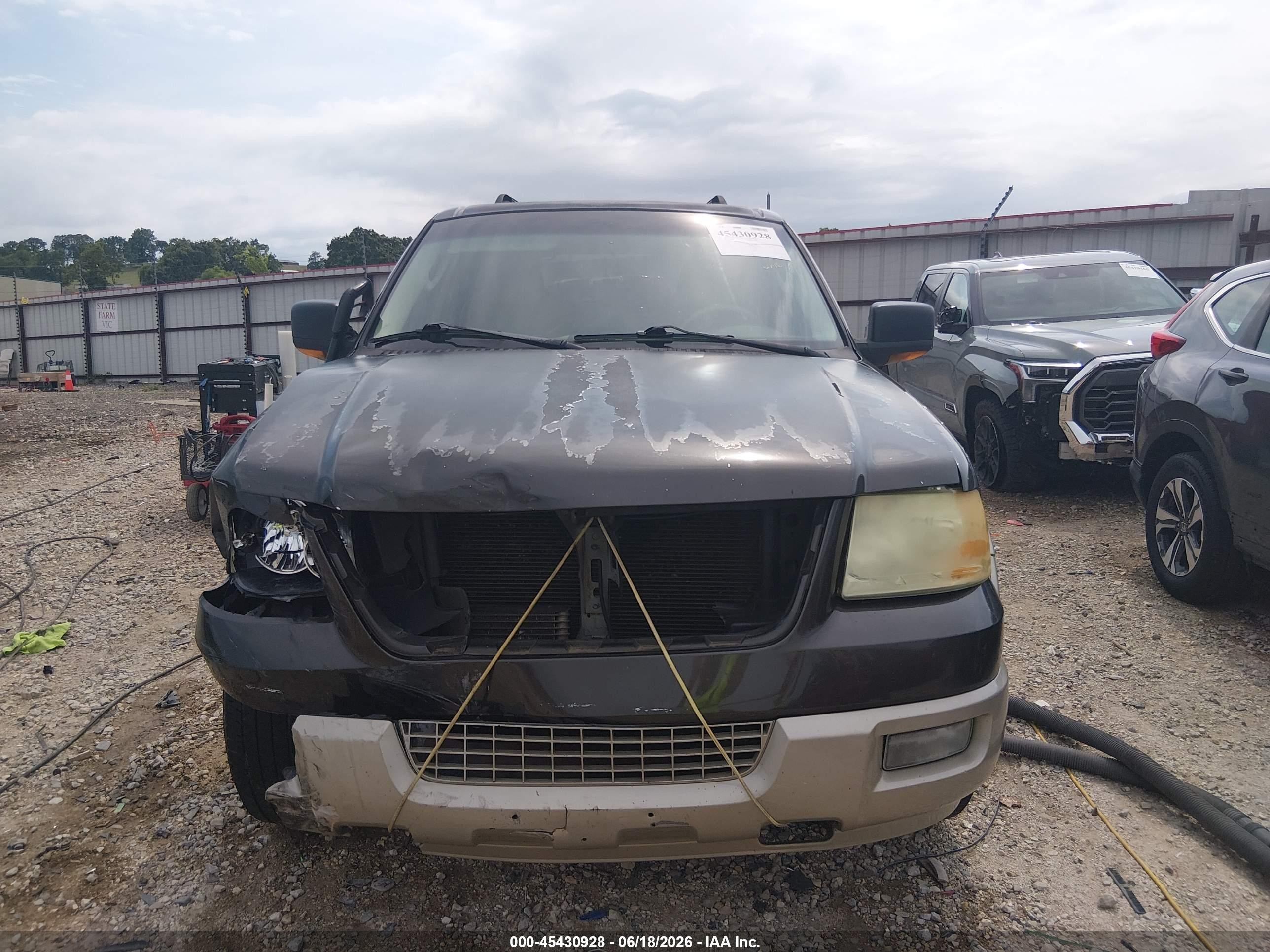 2005 Ford Expedition Eddie Bauer/king Ranch Gray vin: 1FMPU17575LA13436