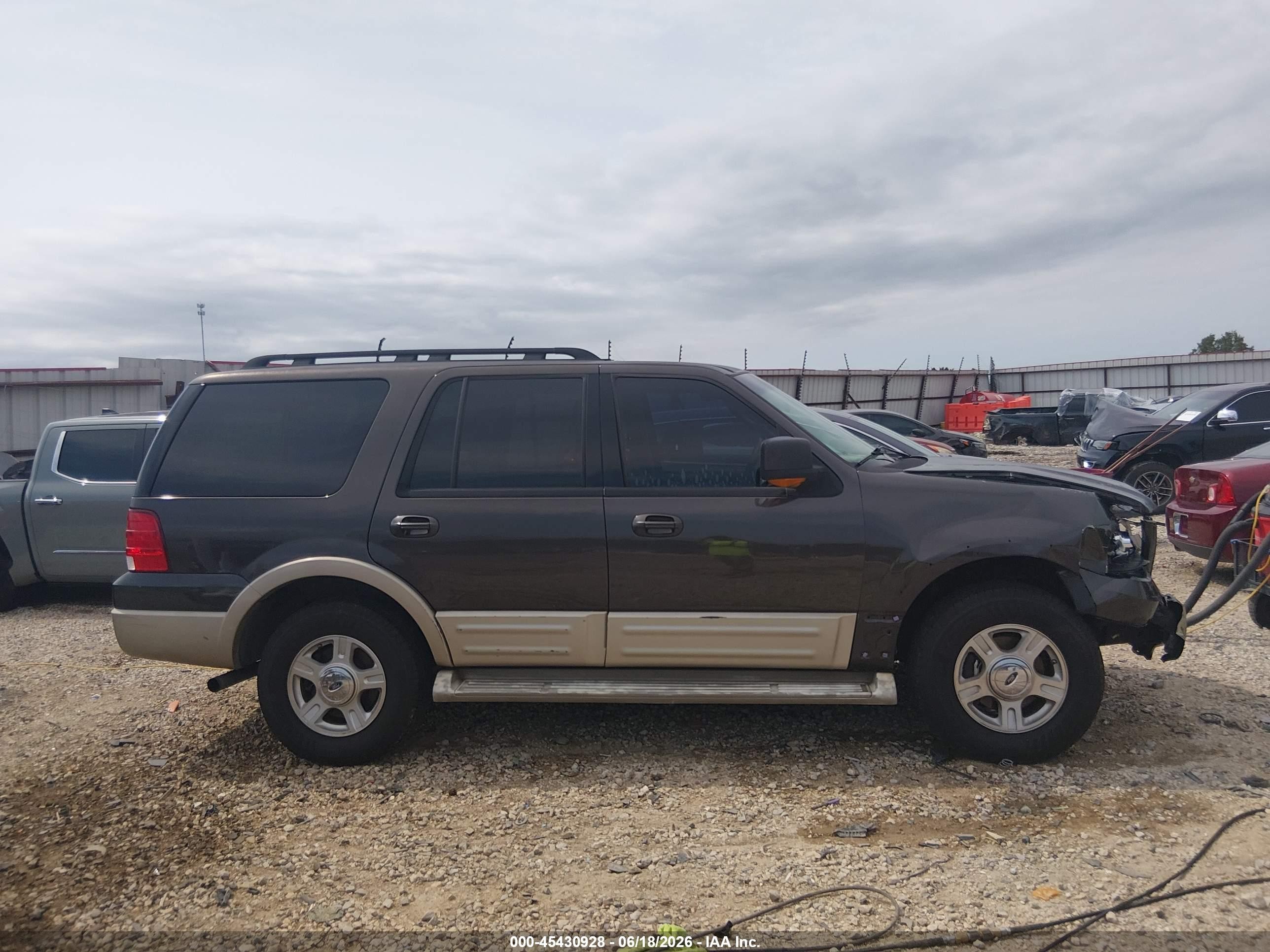 2005 Ford Expedition Eddie Bauer/king Ranch Gray vin: 1FMPU17575LA13436