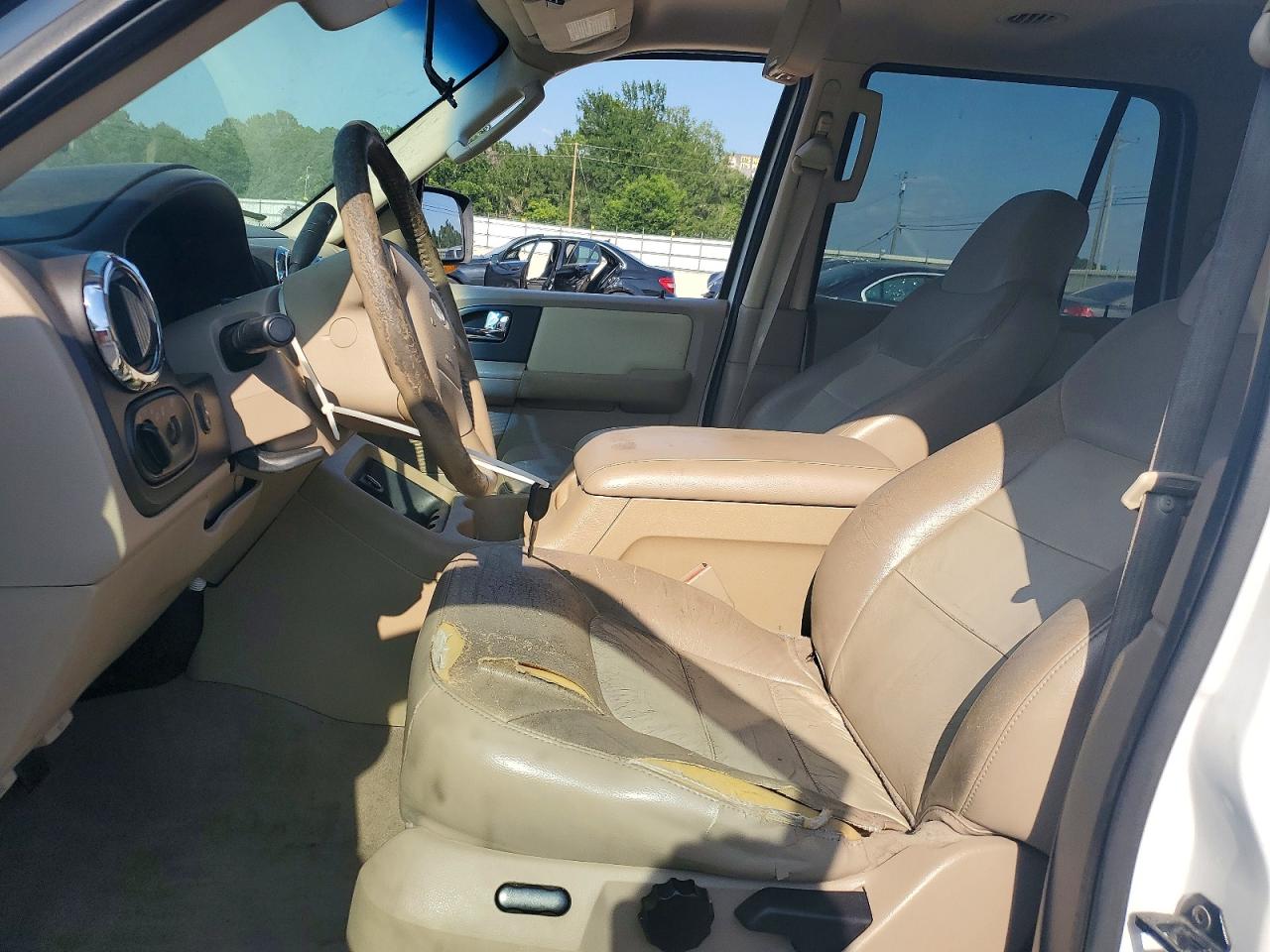 2005 Ford Expedition Eddie Bauer White vin: 1FMPU17585LA59924