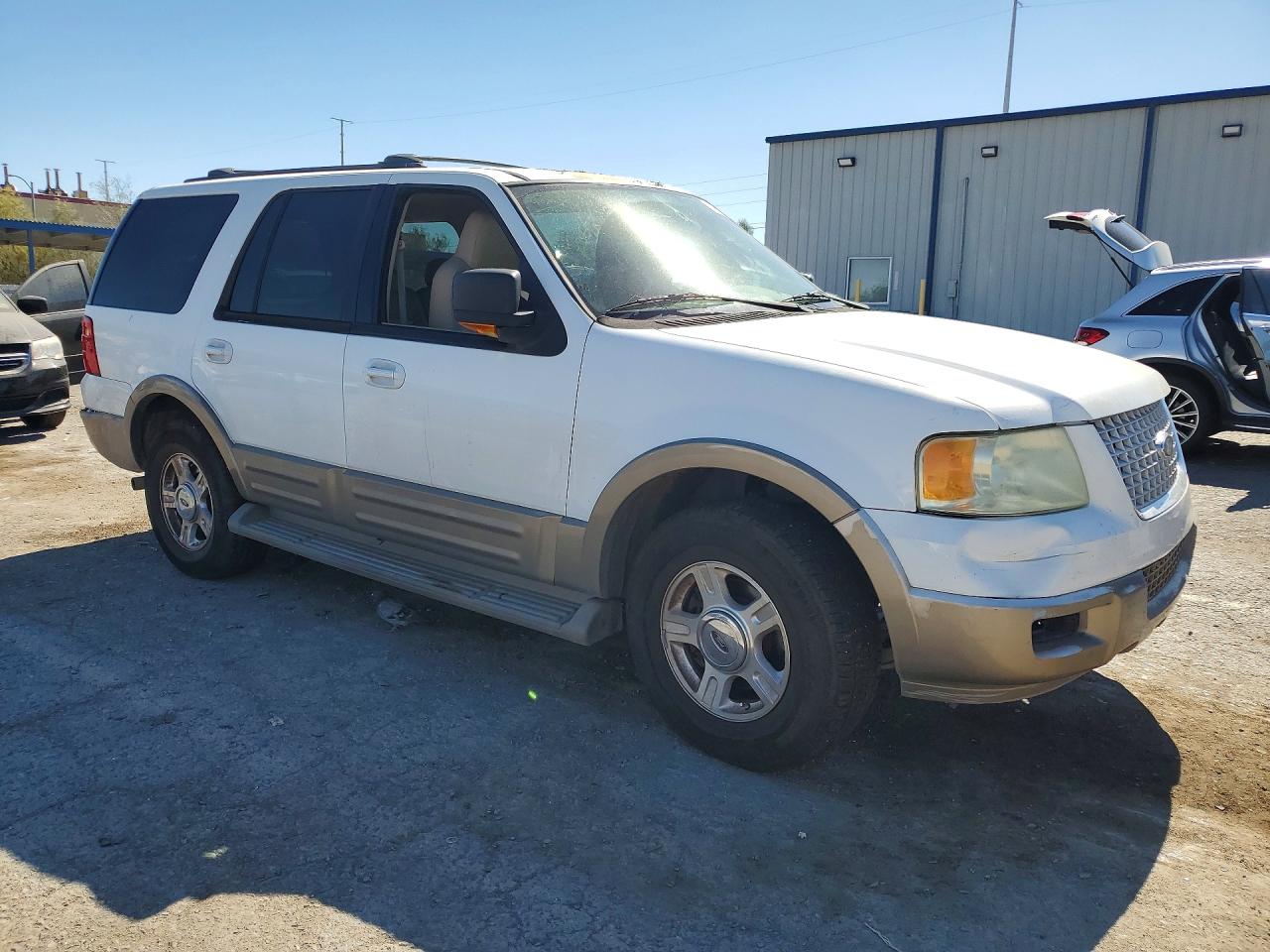2004 Ford Expedition Eddie Bauer White vin: 1FMPU17L24LB18429