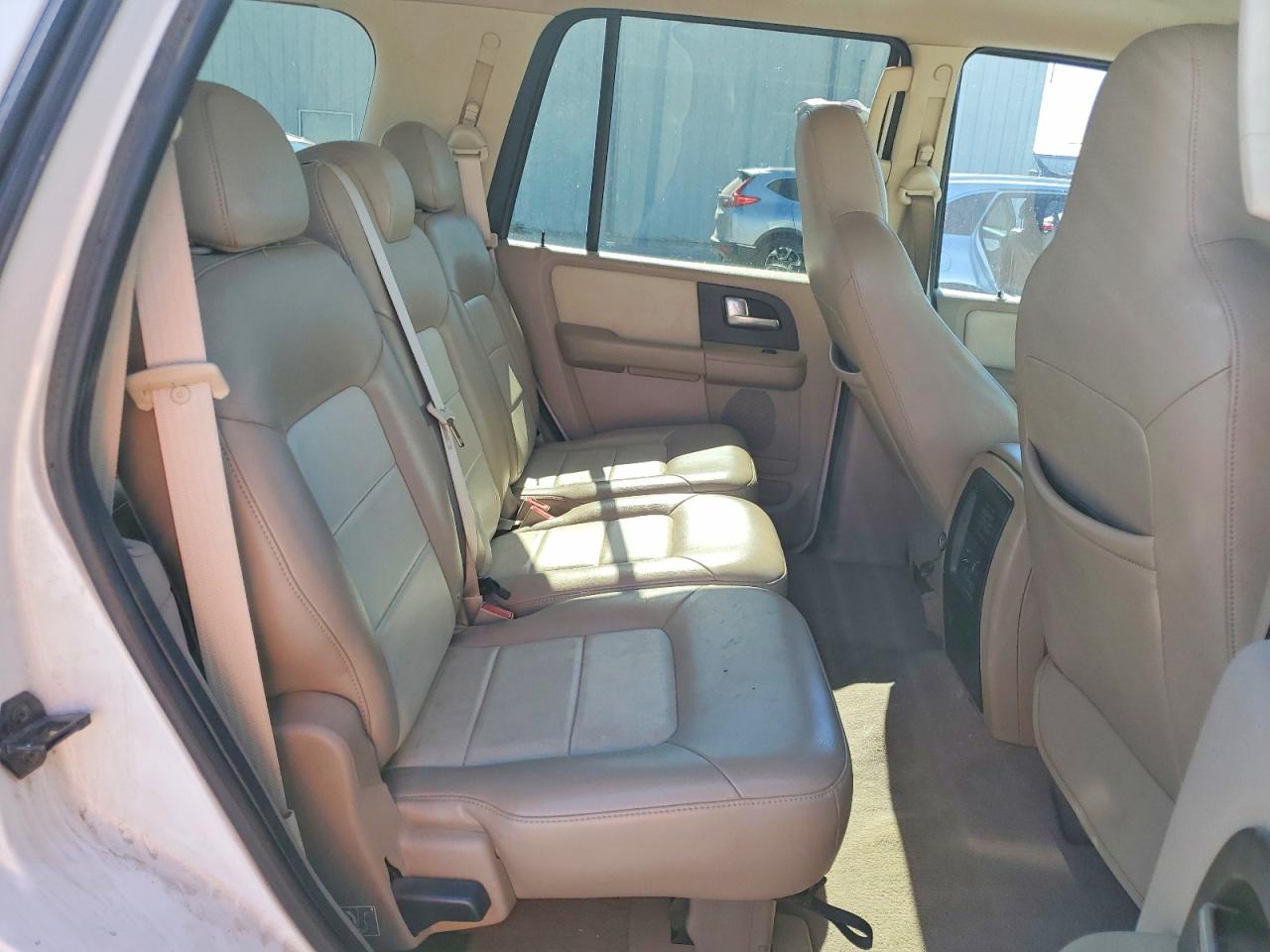 2004 Ford Expedition Eddie Bauer White vin: 1FMPU17L24LB18429