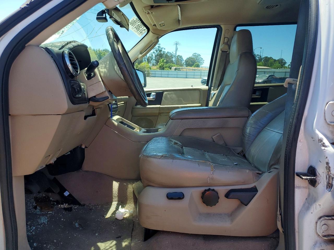 2004 Ford Expedition Eddie Bauer White vin: 1FMPU17L54LA97432