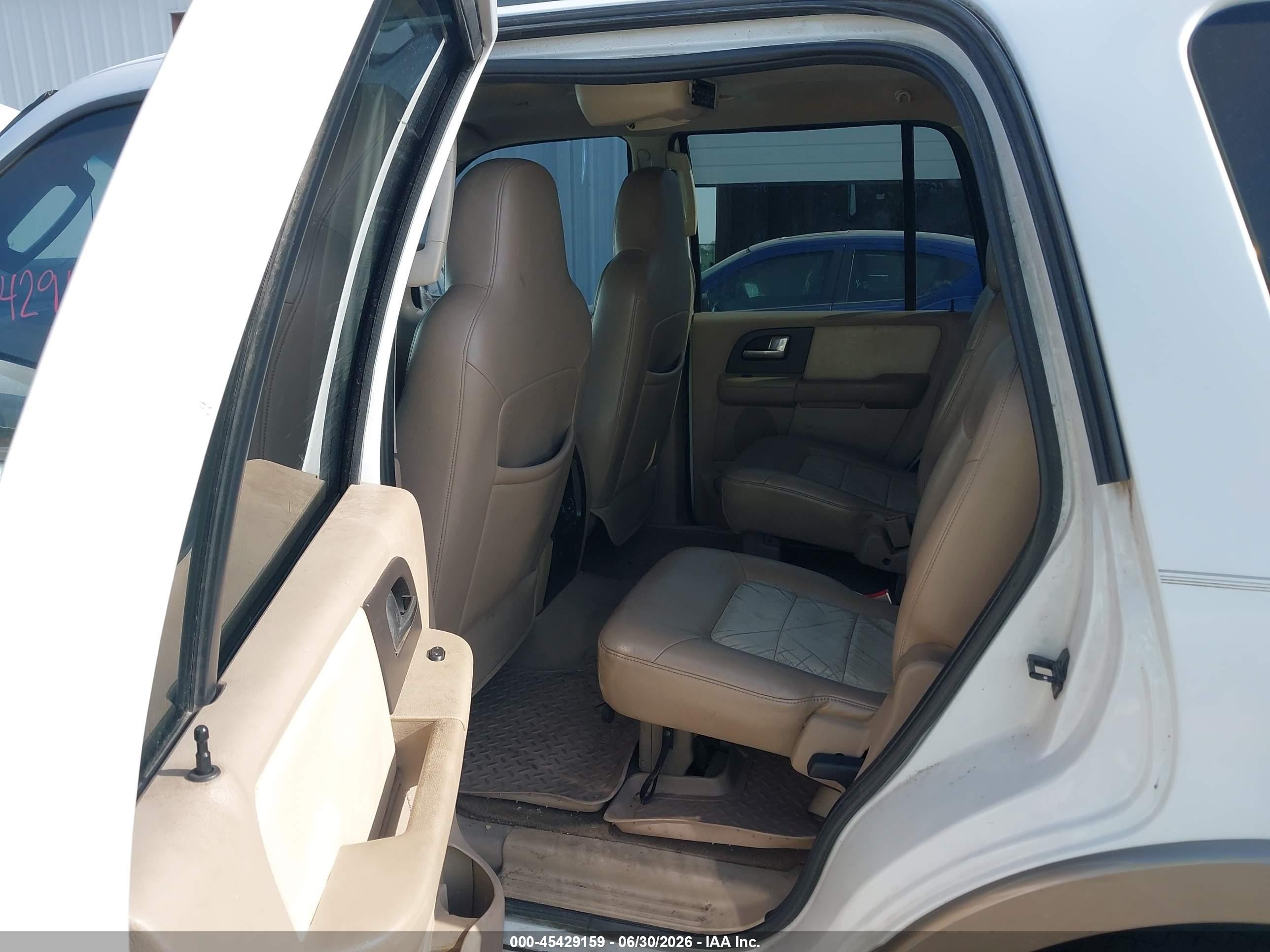 2004 Ford Expedition Eddie Bauer White vin: 1FMPU17L64LA75441