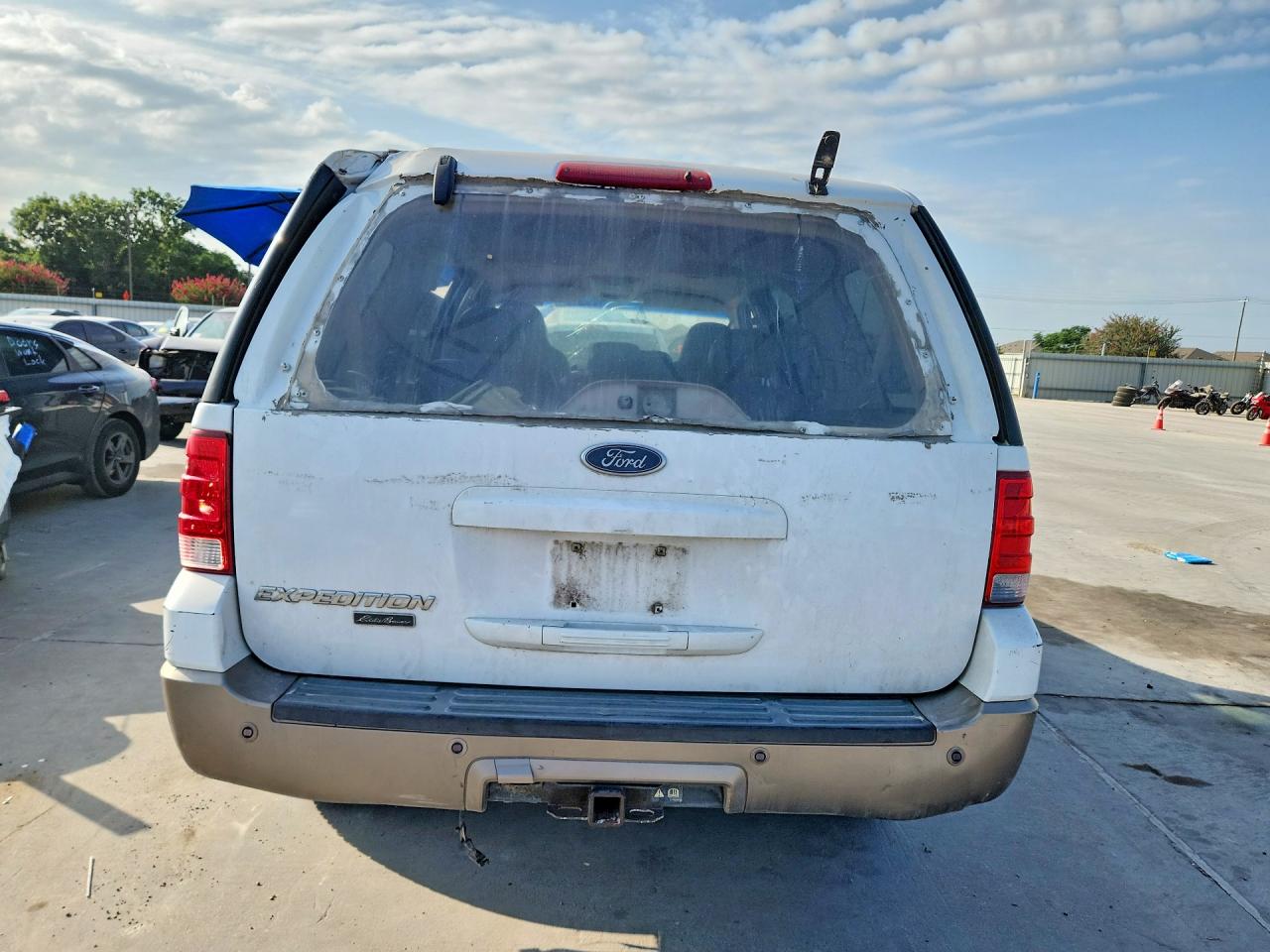 2003 Ford Expedition Eddie Bauer White vin: 1FMPU17L73LC56756