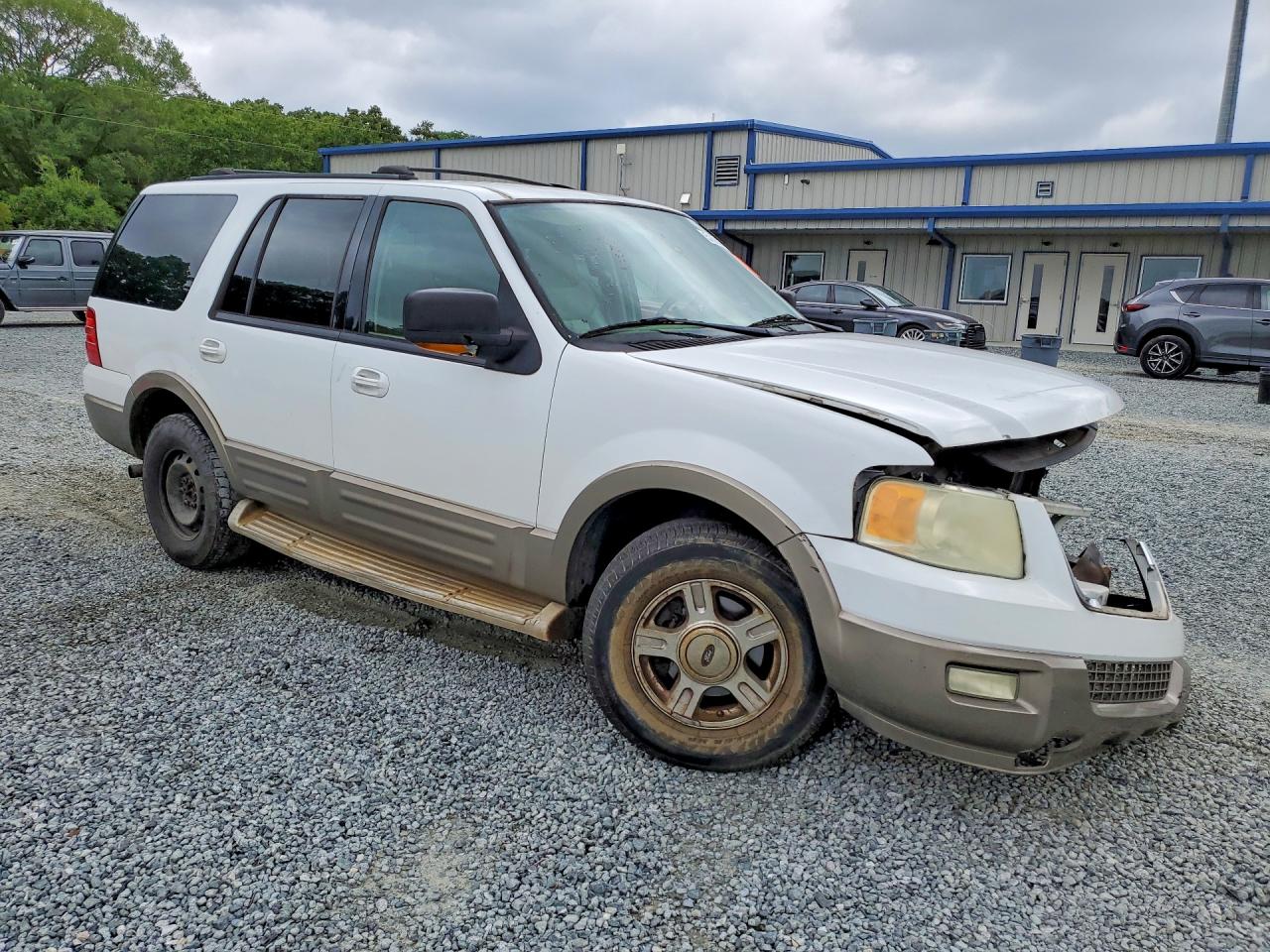 2004 Ford Expedition Eddie Bauer White vin: 1FMPU17L94LB09744