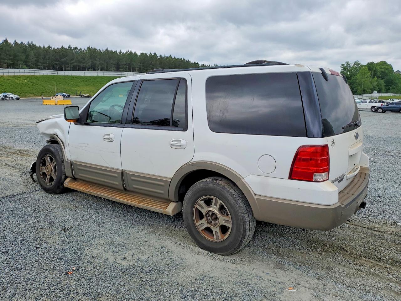 2004 Ford Expedition Eddie Bauer White vin: 1FMPU17L94LB09744