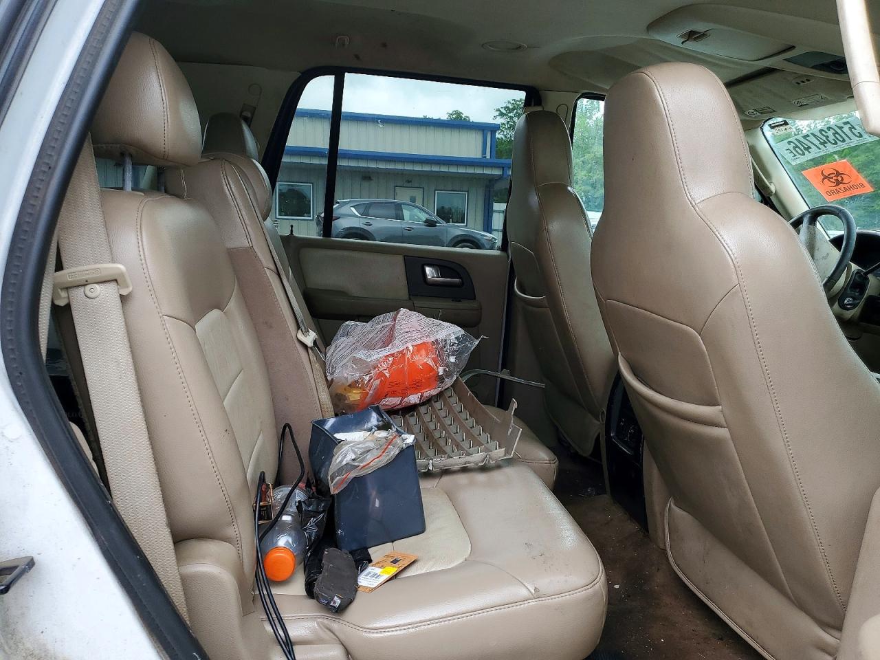 2004 Ford Expedition Eddie Bauer White vin: 1FMPU17L94LB09744