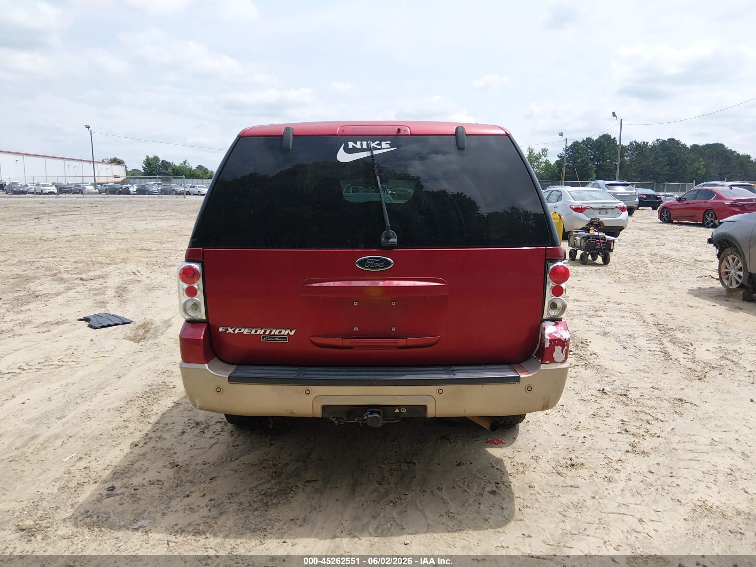 2004 Ford Expedition Eddie Bauer Burgundy vin: 1FMPU17LX4LB41151