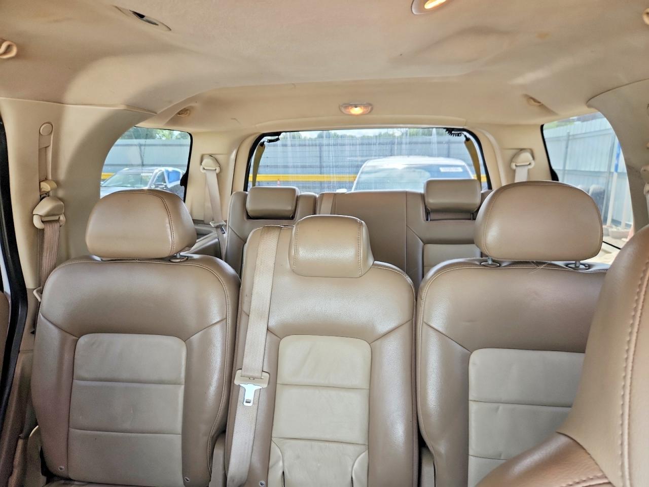 2006 Ford Expedition Eddie Bauer Белый vin: 1FMPU18526LA13411