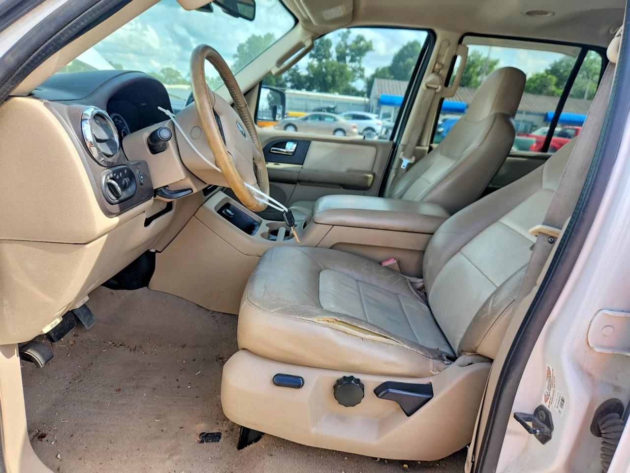 2006 Ford Expedition Eddie Bauer Белый vin: 1FMPU18526LA13411