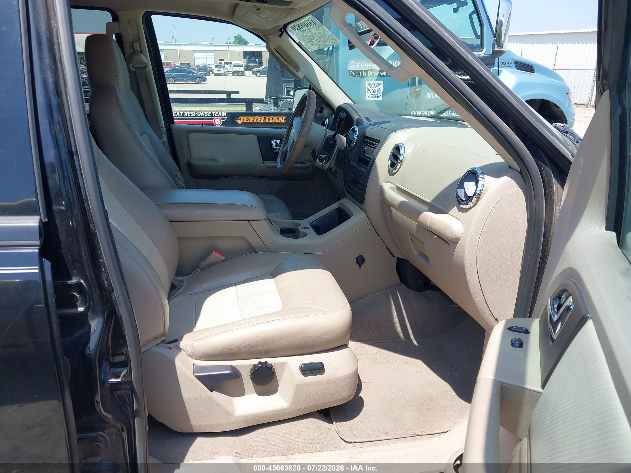 2005 Ford Expedition Eddie Bauer/king Ranch Tan vin: 1FMPU18545LA69476