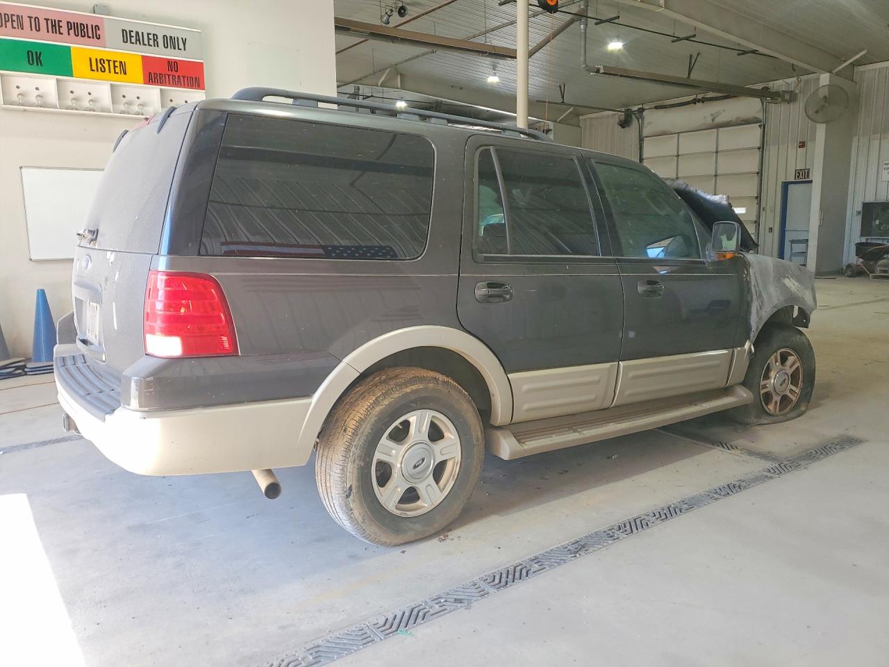 2005 Ford Expedition Eddie Bauer Gray vin: 1FMPU185X5LB00083