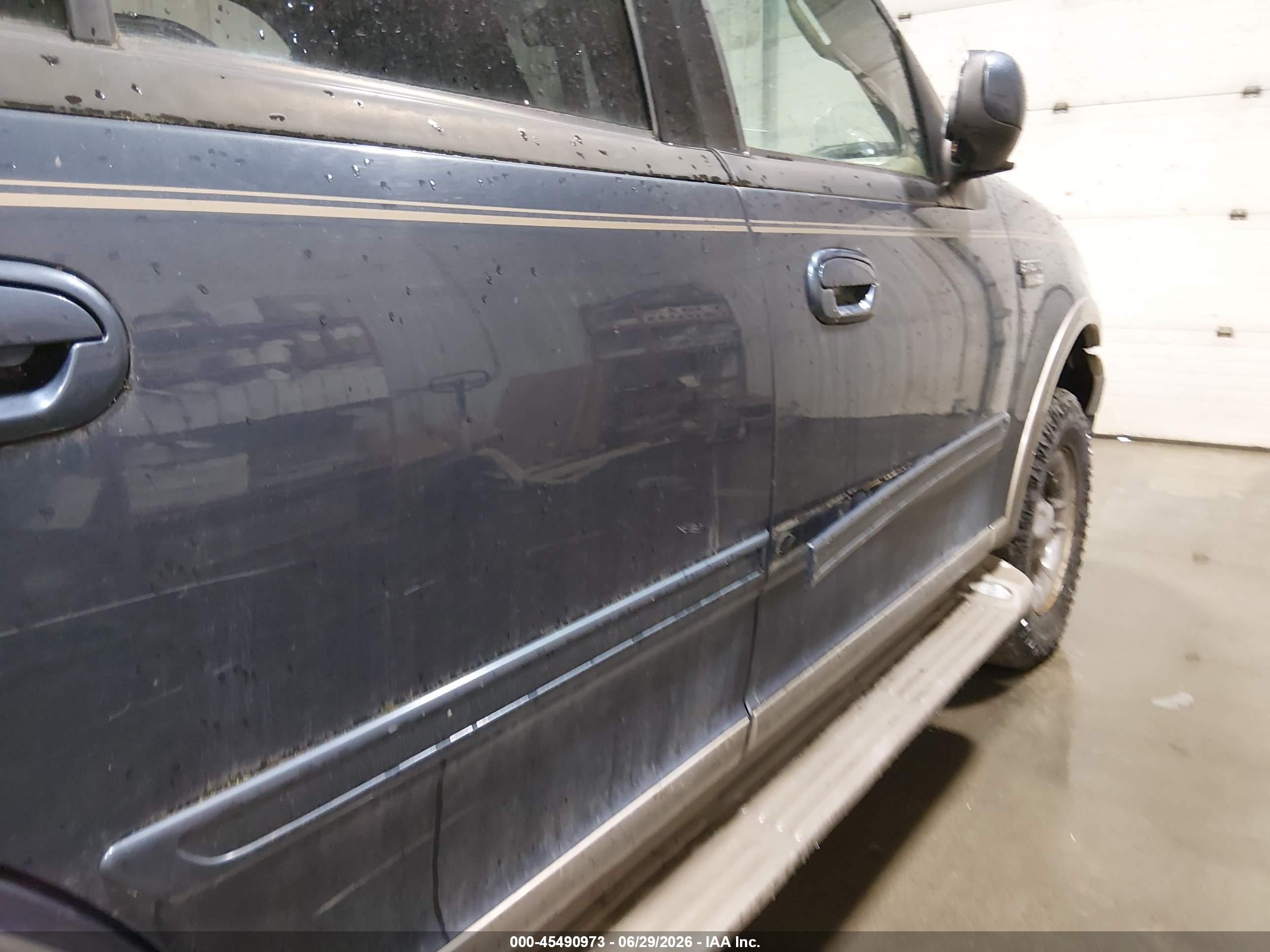 2001 Ford Expedition Eddie Bauer Blue vin: 1FMPU18L11LB19047