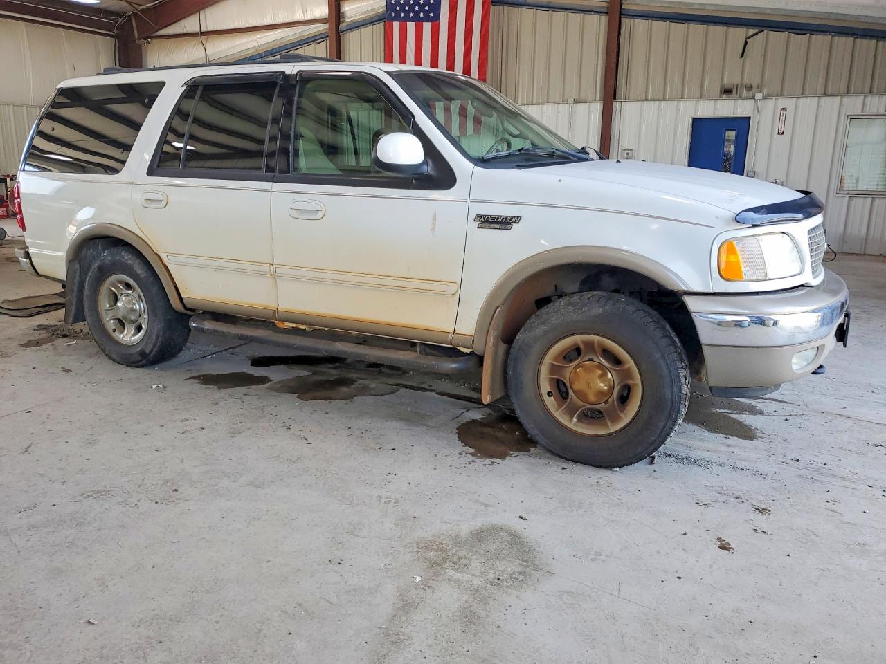 2000 Ford Expedition Eddie Bauer White vin: 1FMPU18L1YLC35746