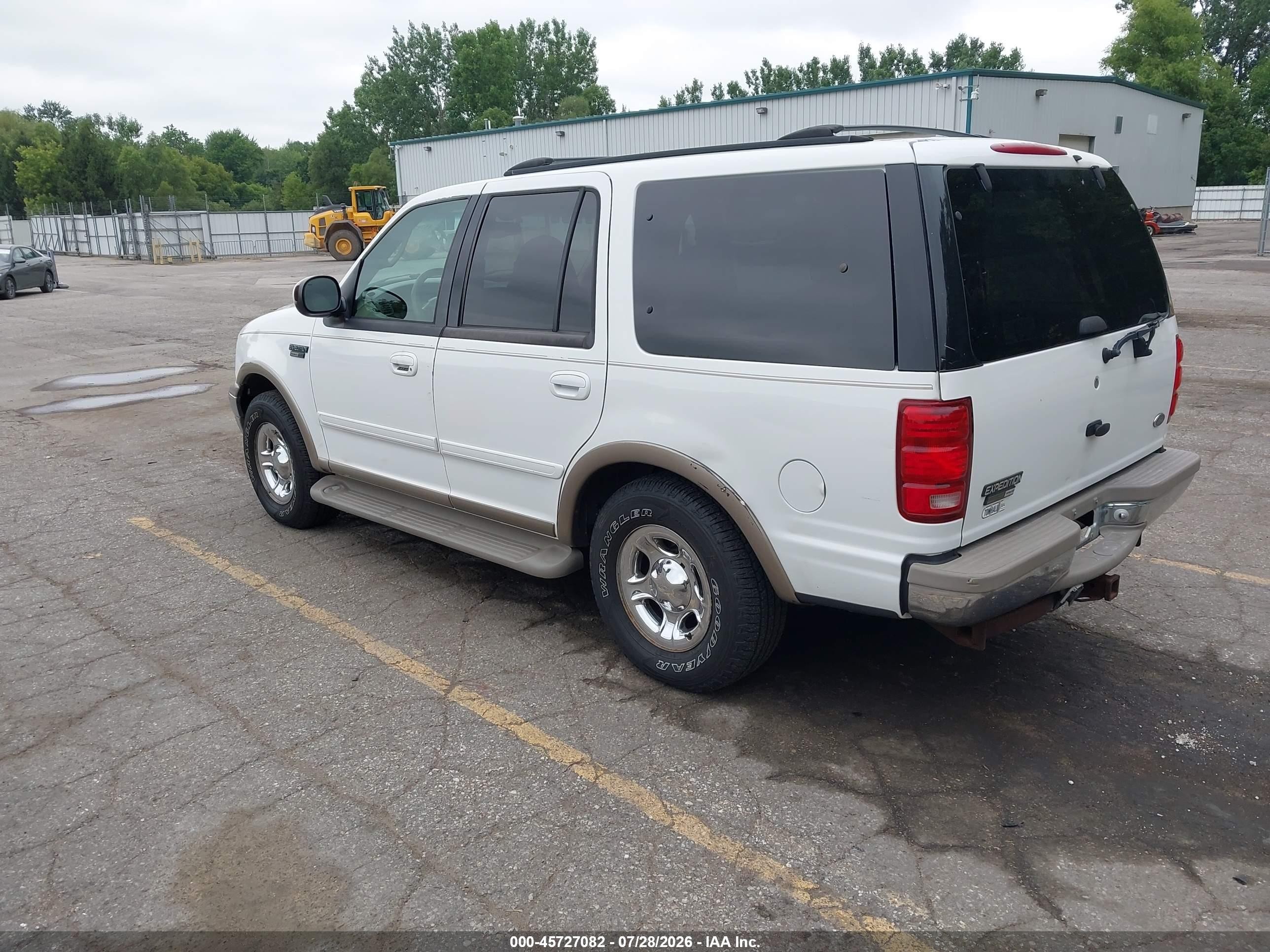 2002 Ford Expedition Eddie Bauer White vin: 1FMPU18L22LA23204