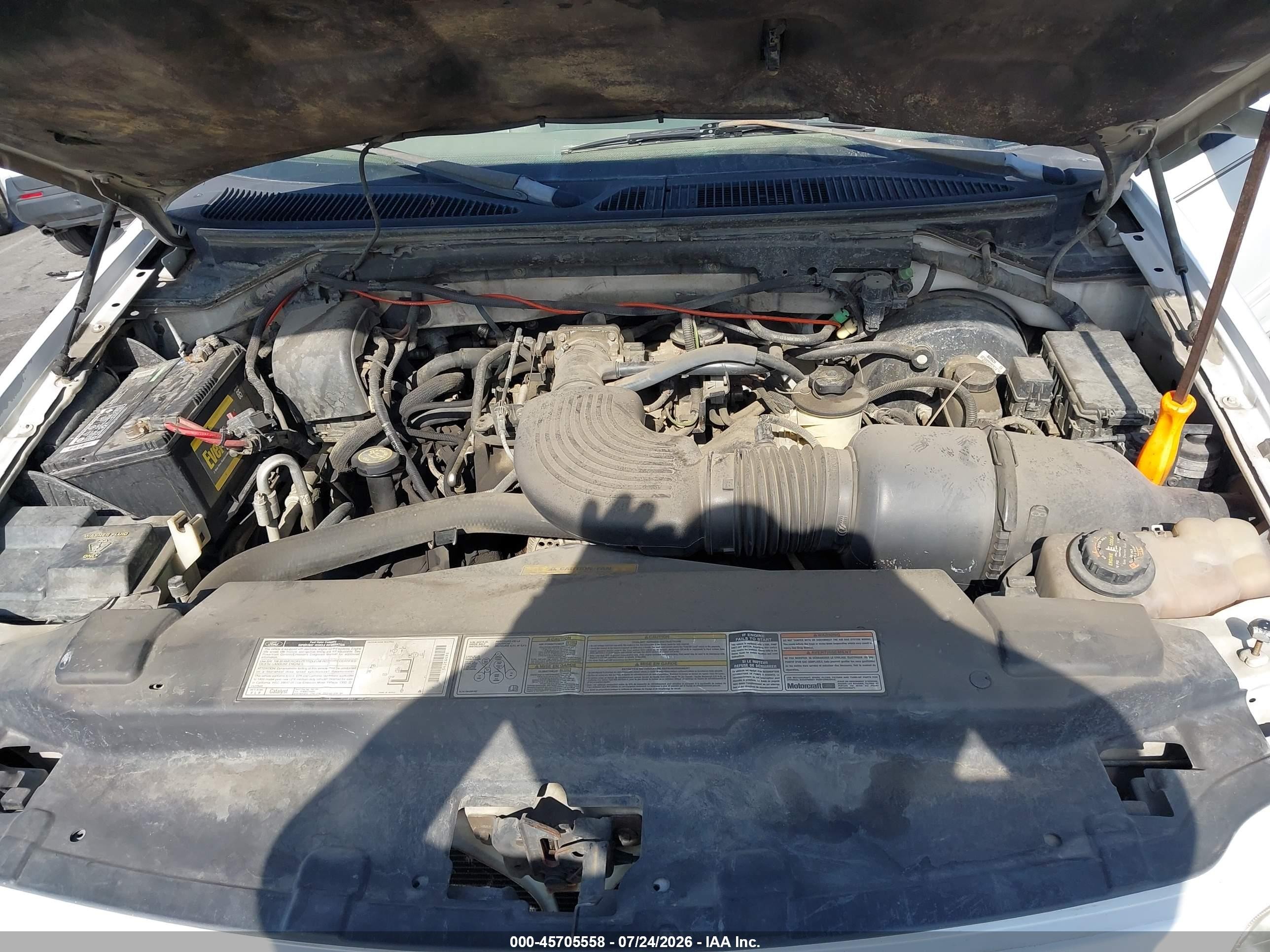 1999 Ford Expedition Eddie Bauer/xlt White vin: 1FMPU18L3XLB38417