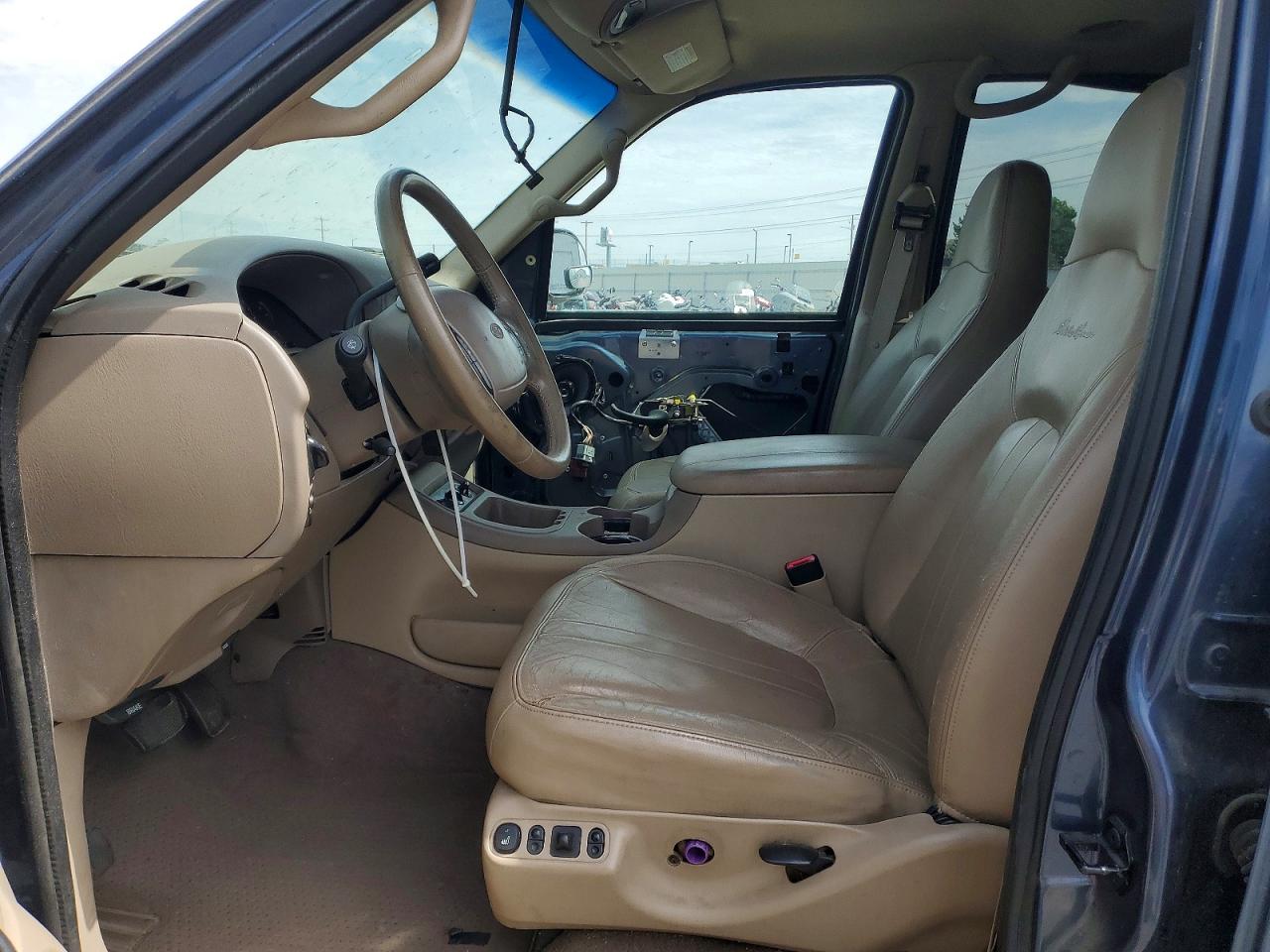 2000 Ford Expedition Eddie Bauer Blue vin: 1FMPU18L3YLB53663