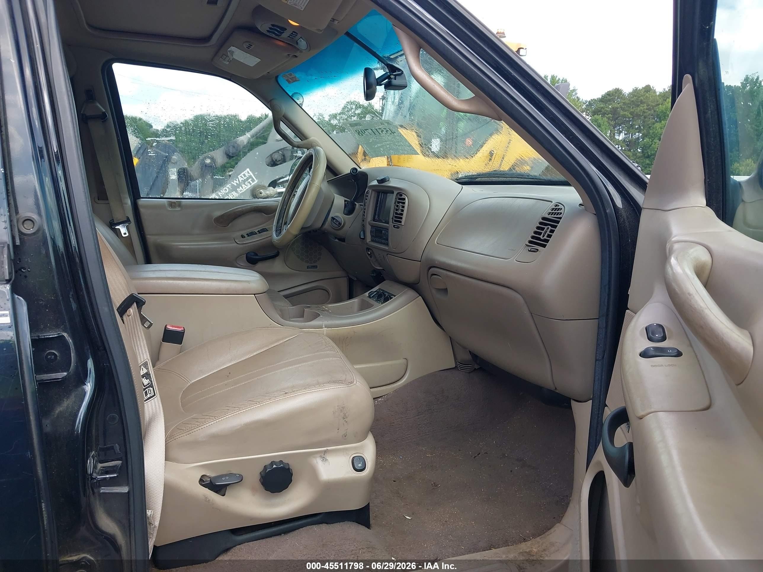 2001 Ford Expedition Eddie Bauer Black vin: 1FMPU18L41LA19718