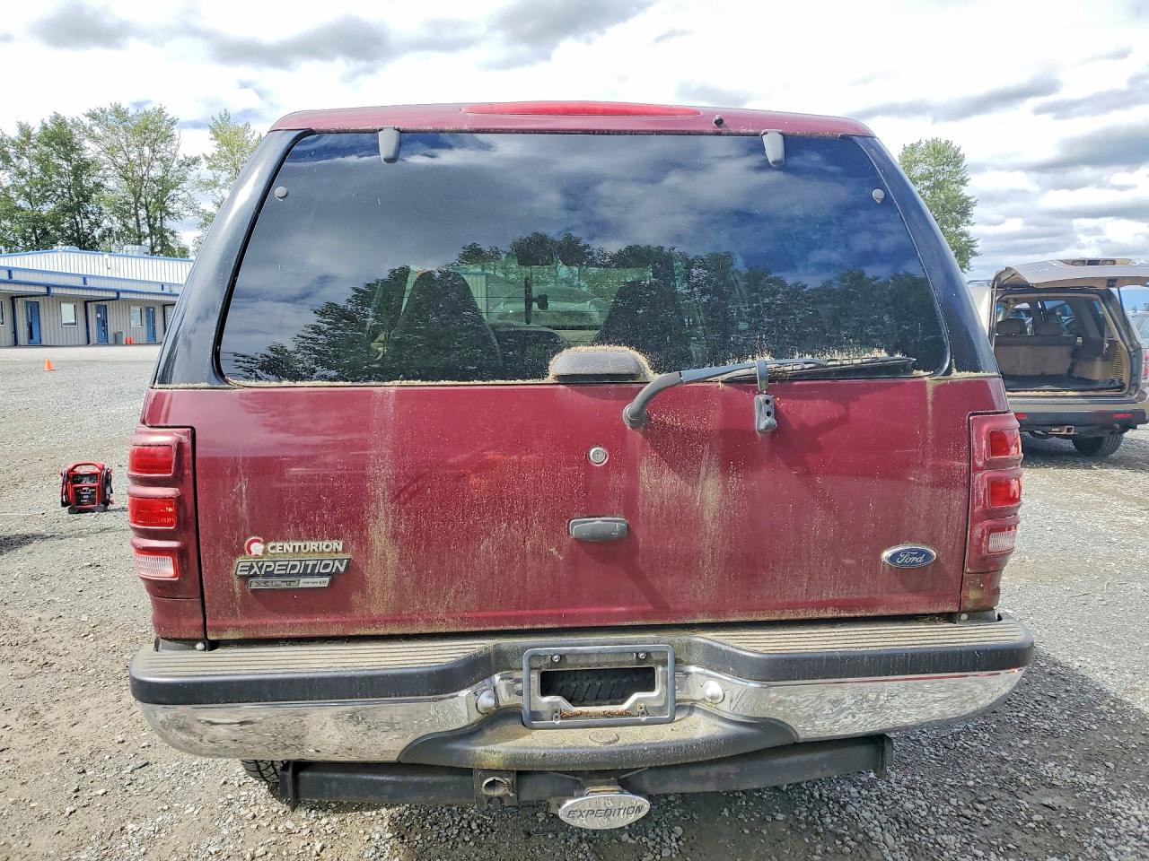 1999 Ford Expedition Maroon vin: 1FMPU18L4XLB72575