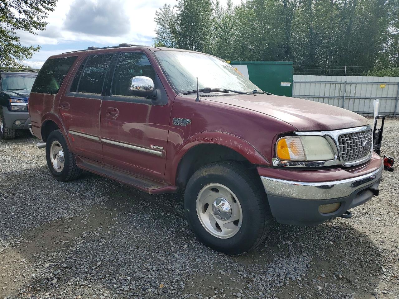 1999 Ford Expedition Maroon vin: 1FMPU18L4XLB72575