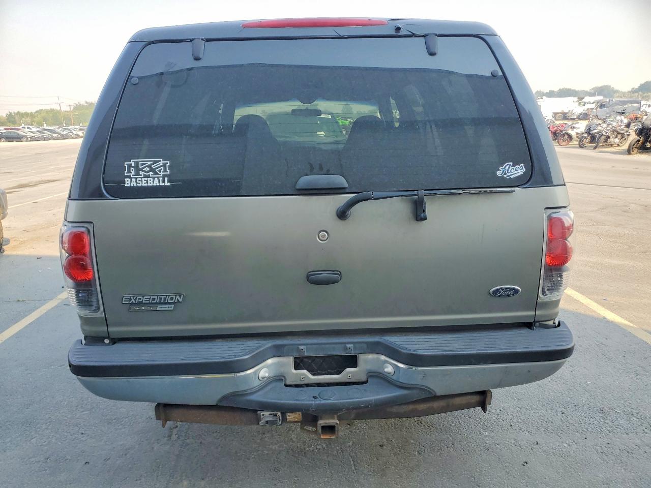 1999 Ford Expedition Gray vin: 1FMPU18L4XLB73824