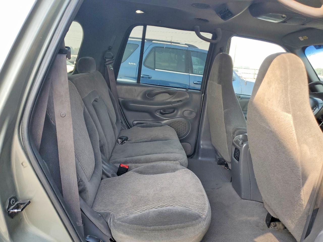 1999 Ford Expedition Gray vin: 1FMPU18L4XLB73824