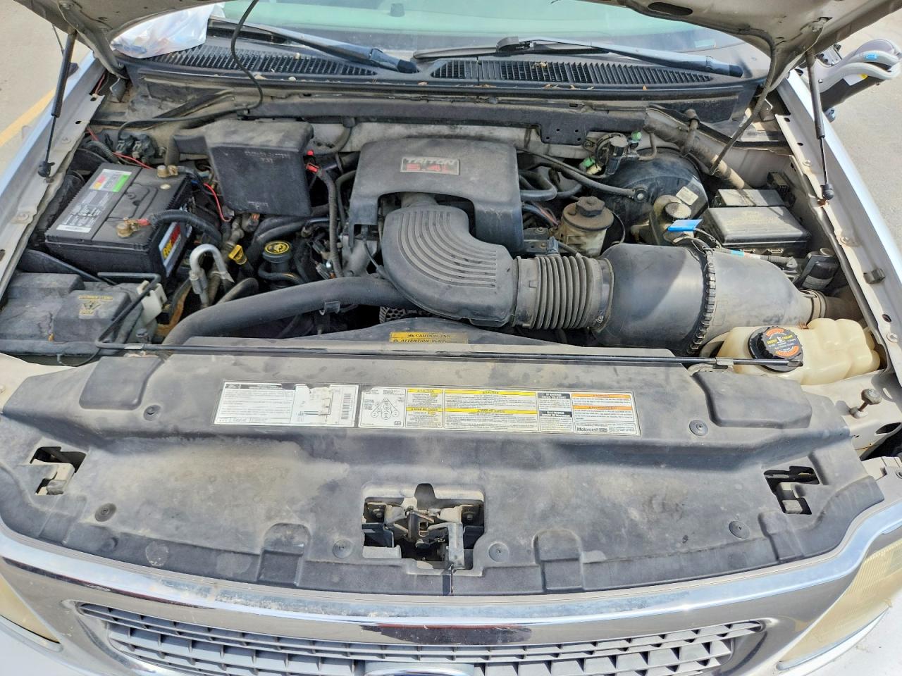1998 Ford Expedition Silver vin: 1FMPU18L5WLC12547