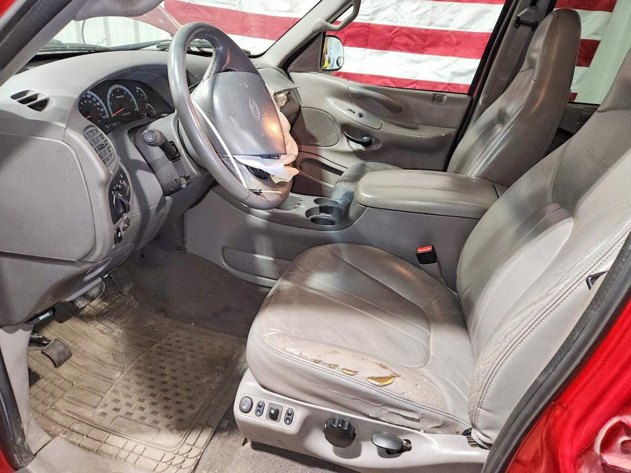 2002 Ford Expedition Eddie Bauer Red vin: 1FMPU18L62LA00184