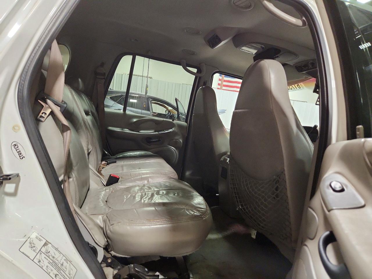 1998 Ford Expedition White vin: 1FMPU18L6WLC32922