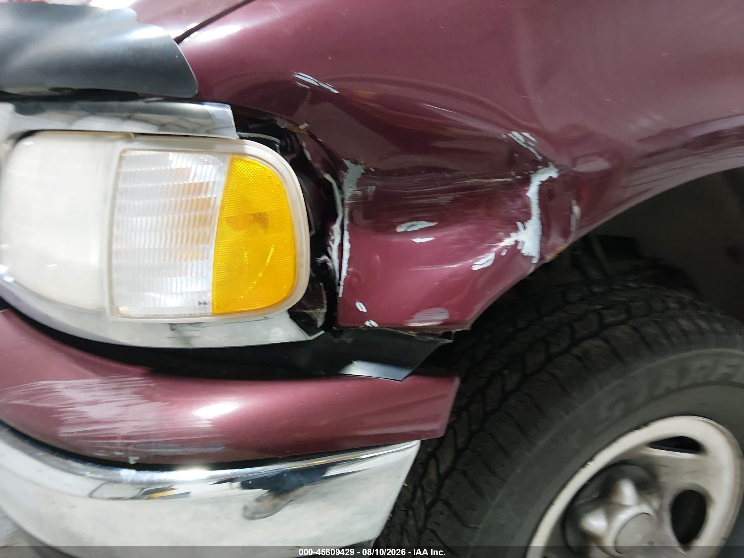 1999 Ford Expedition   Темно-бордовый vin: 1FMPU18L6XLC27558