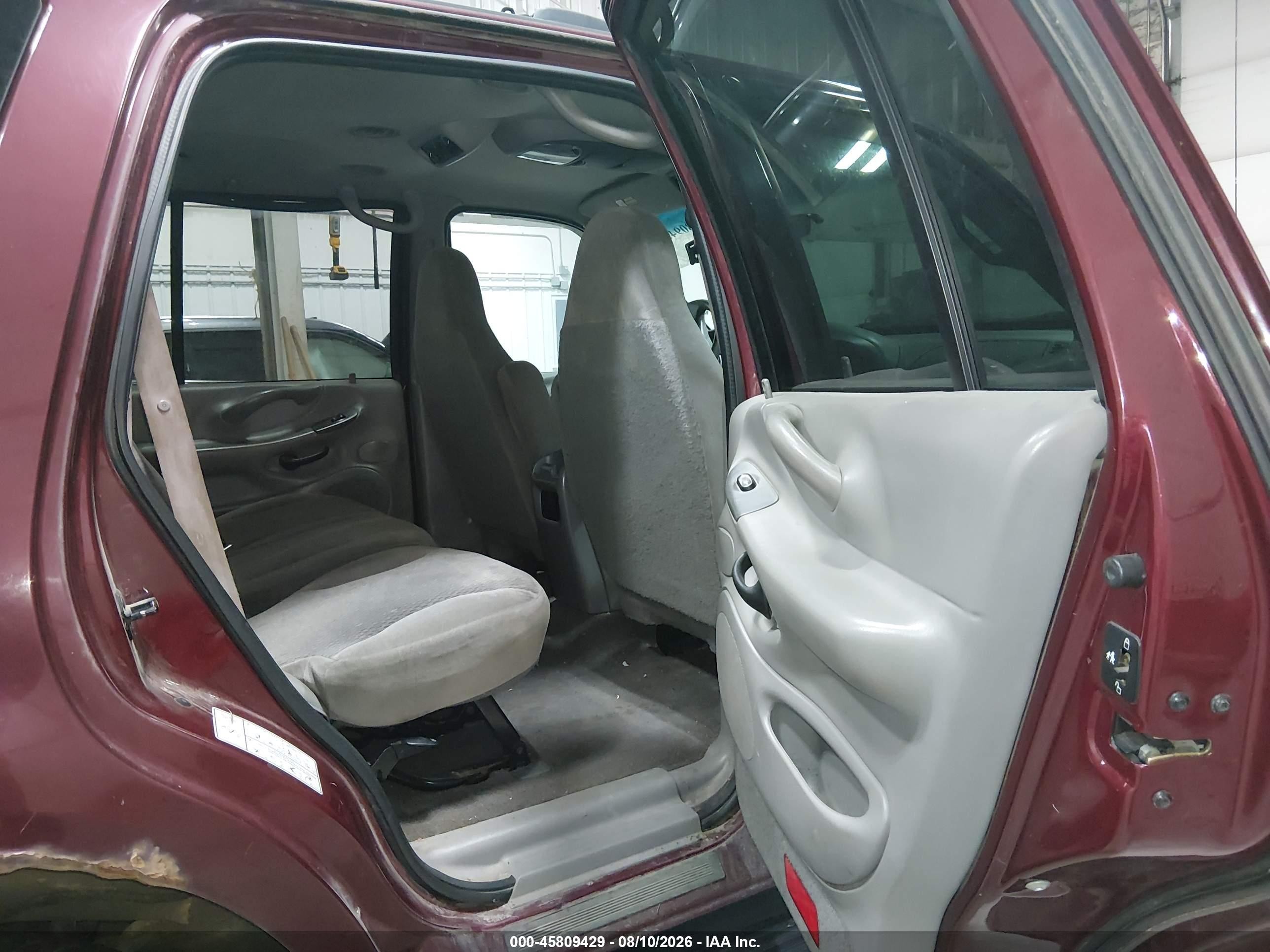 1999 Ford Expedition   Темно-бордовый vin: 1FMPU18L6XLC27558