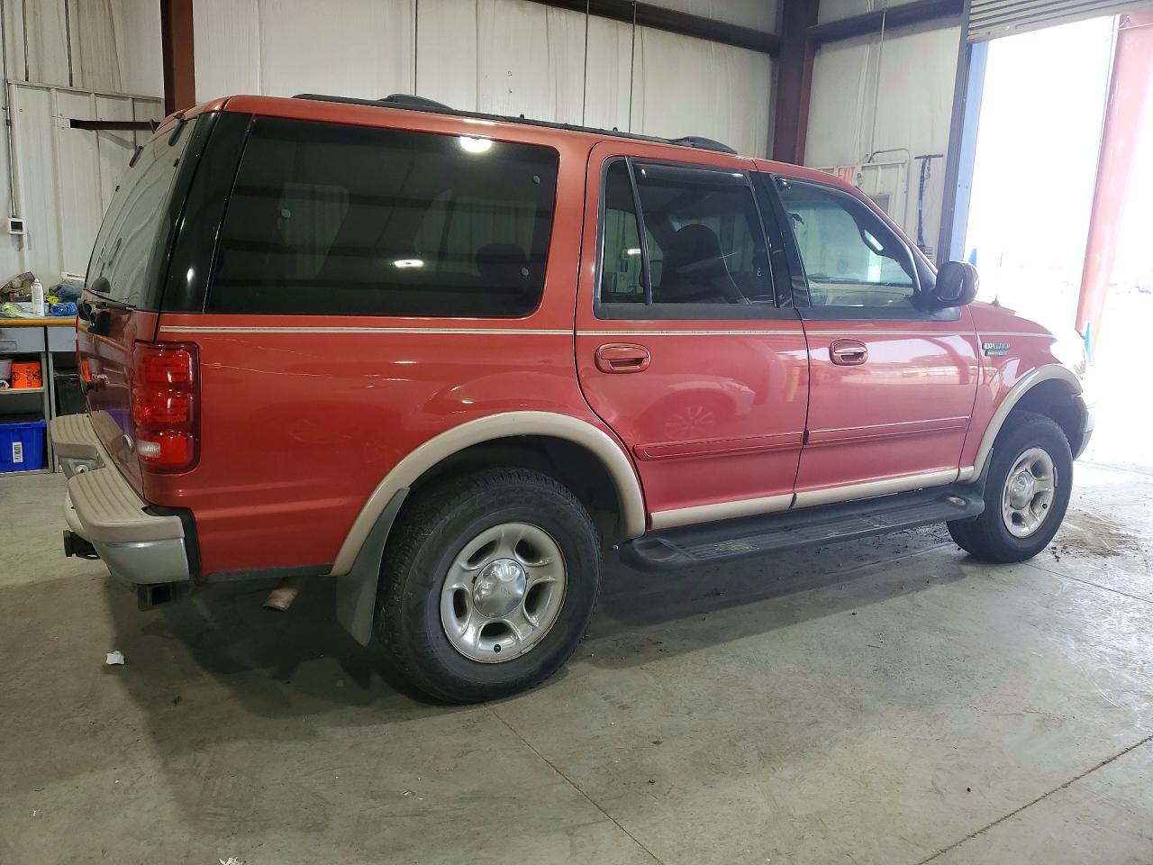 1999 Ford Expedition Burgundy vin: 1FMPU18L7XLB42339