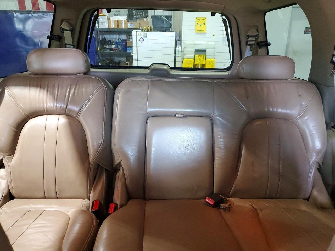 1999 Ford Expedition Burgundy vin: 1FMPU18L7XLB42339