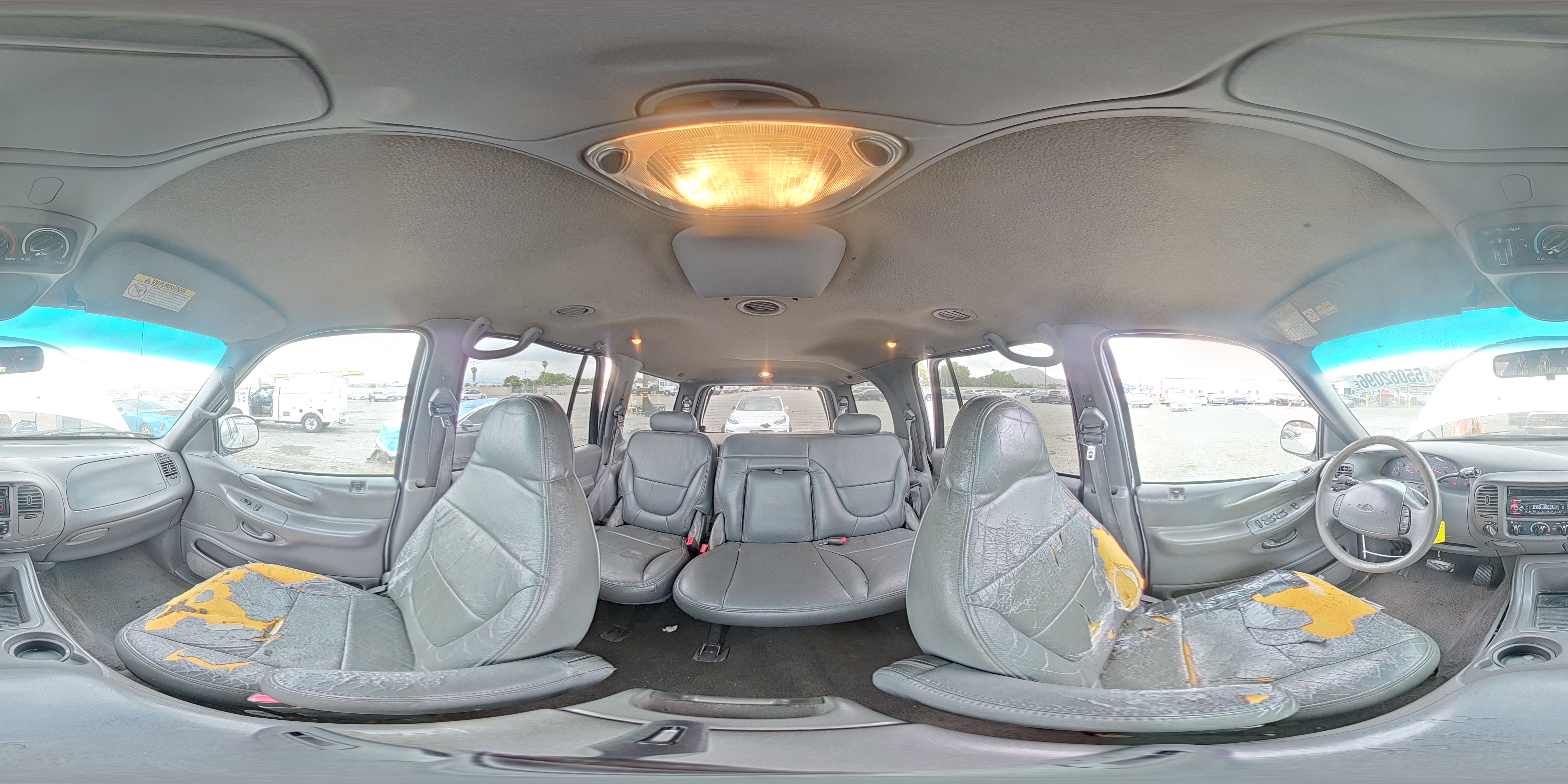 1999 Ford Expedition Silver vin: 1FMPU18L7XLB85062