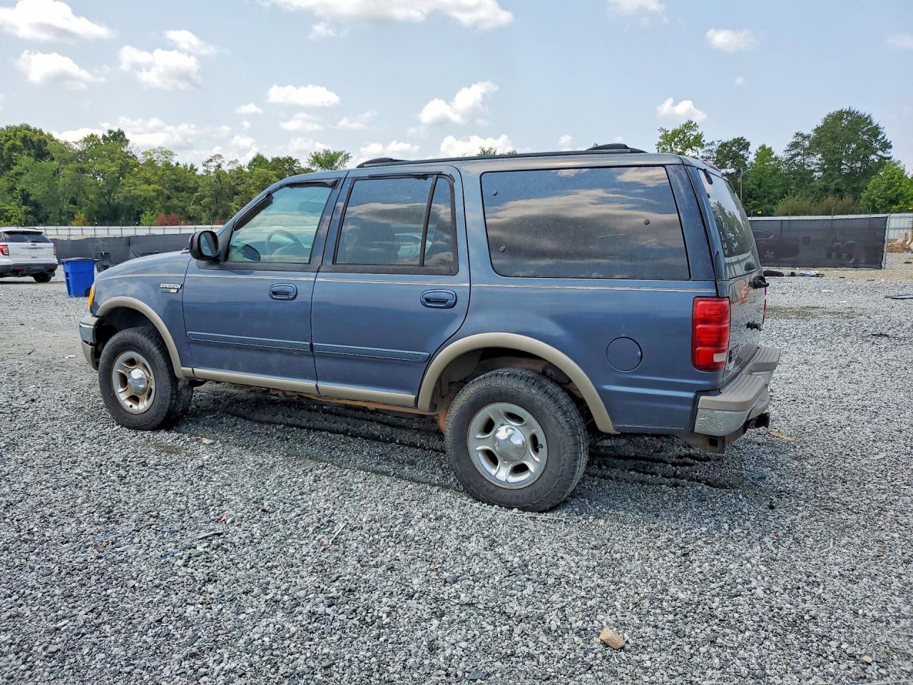 2002 Ford Expedition Eddie Bauer Blue vin: 1FMPU18L82LA45353