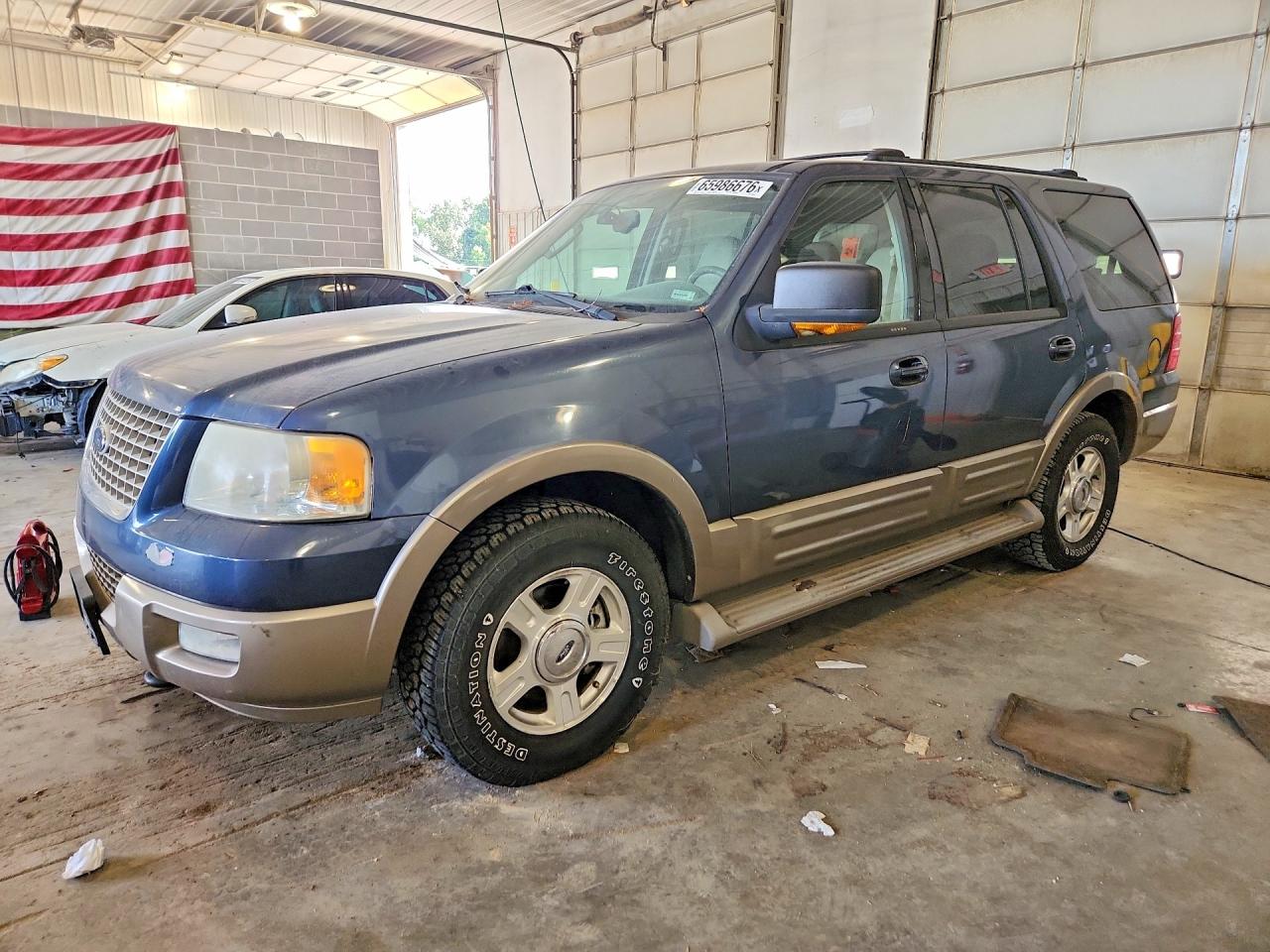 2004 Ford Expedition Eddie Bauer Синий vin: 1FMPU18L84LA28104