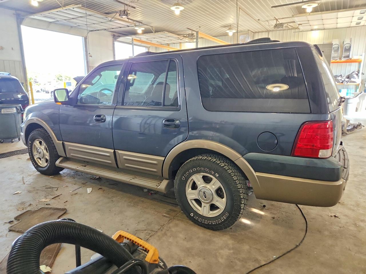 2004 Ford Expedition Eddie Bauer Синий vin: 1FMPU18L84LA28104