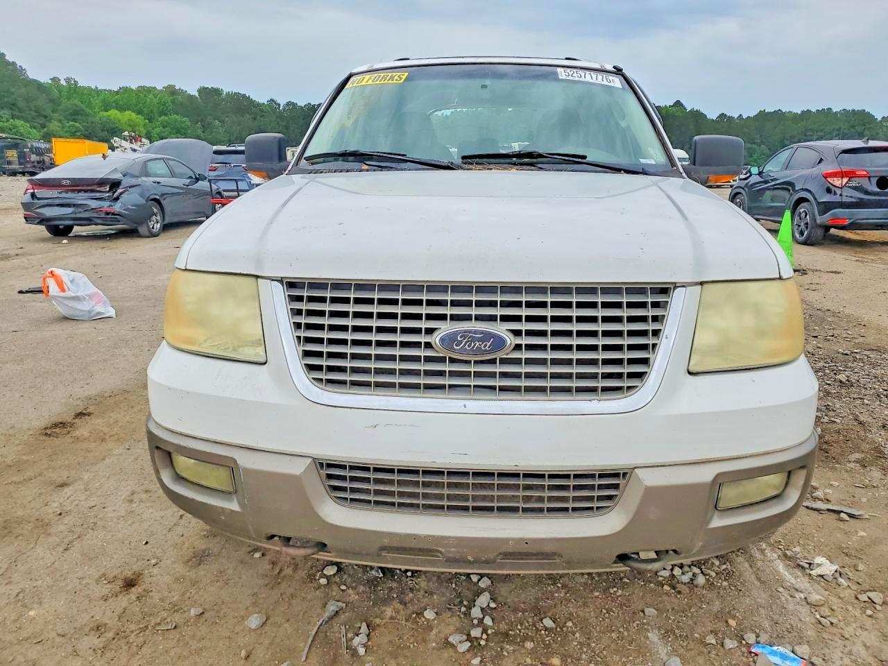 2004 Ford Expedition Eddie Bauer Белый vin: 1FMPU18L84LA63368