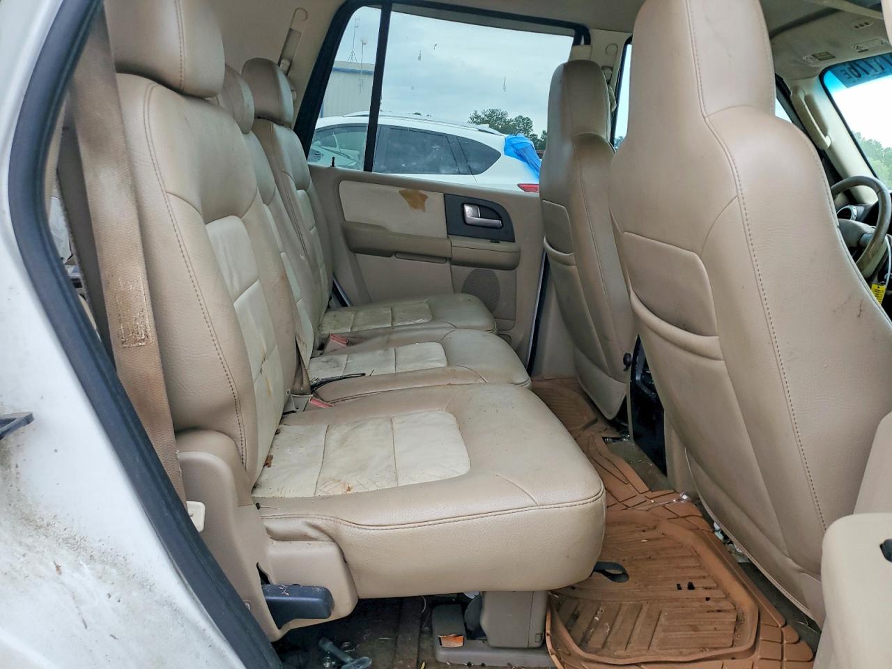 2004 Ford Expedition Eddie Bauer Белый vin: 1FMPU18L84LA63368