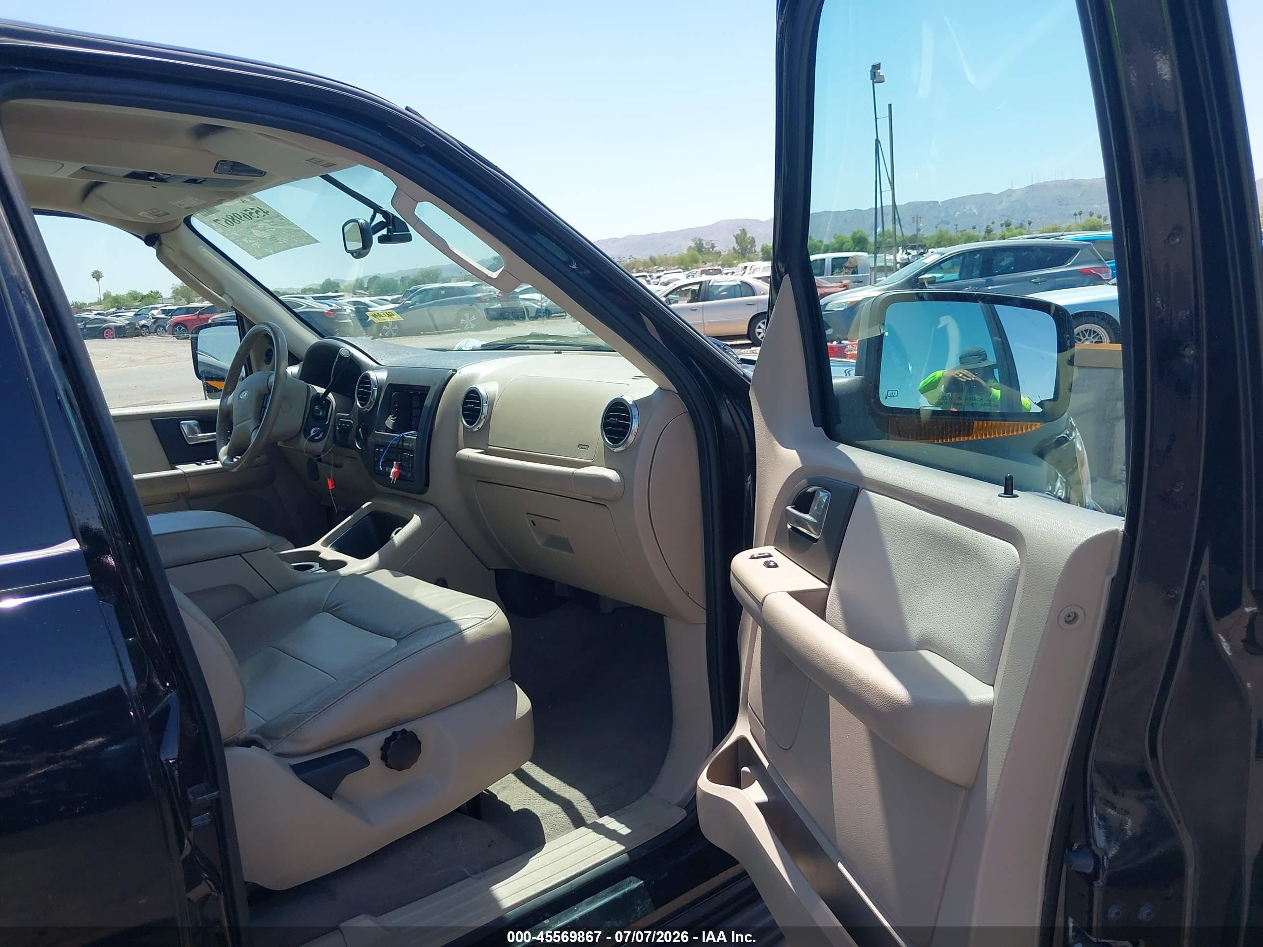 2004 Ford Expedition Eddie Bauer Черный vin: 1FMPU18L84LA63421