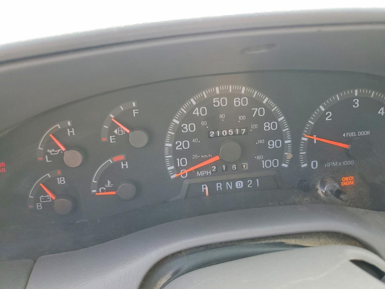 1998 Ford Expedition Silver vin: 1FMPU18L8WLC03468